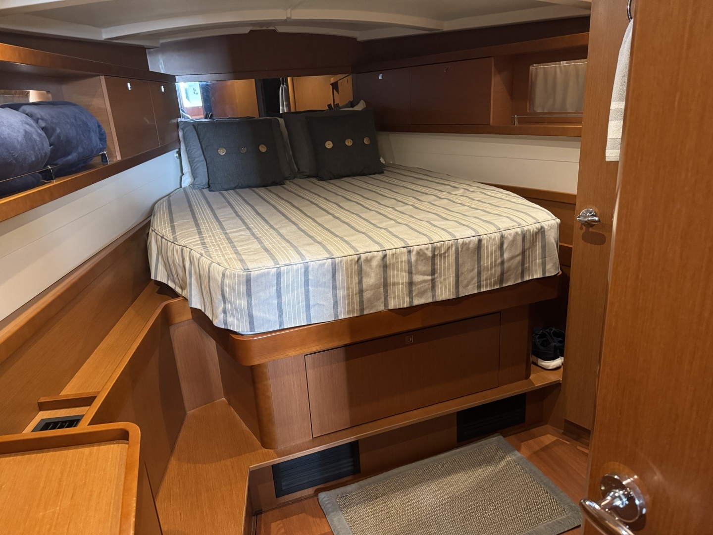 2017 Beneteau Oceanis 45 - Image 58