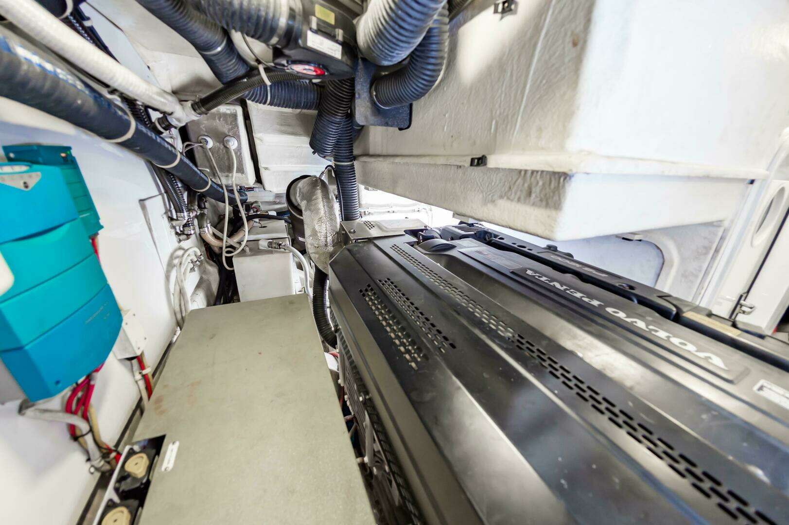 2013 Marquis 63 Sport Yacht - Image 82