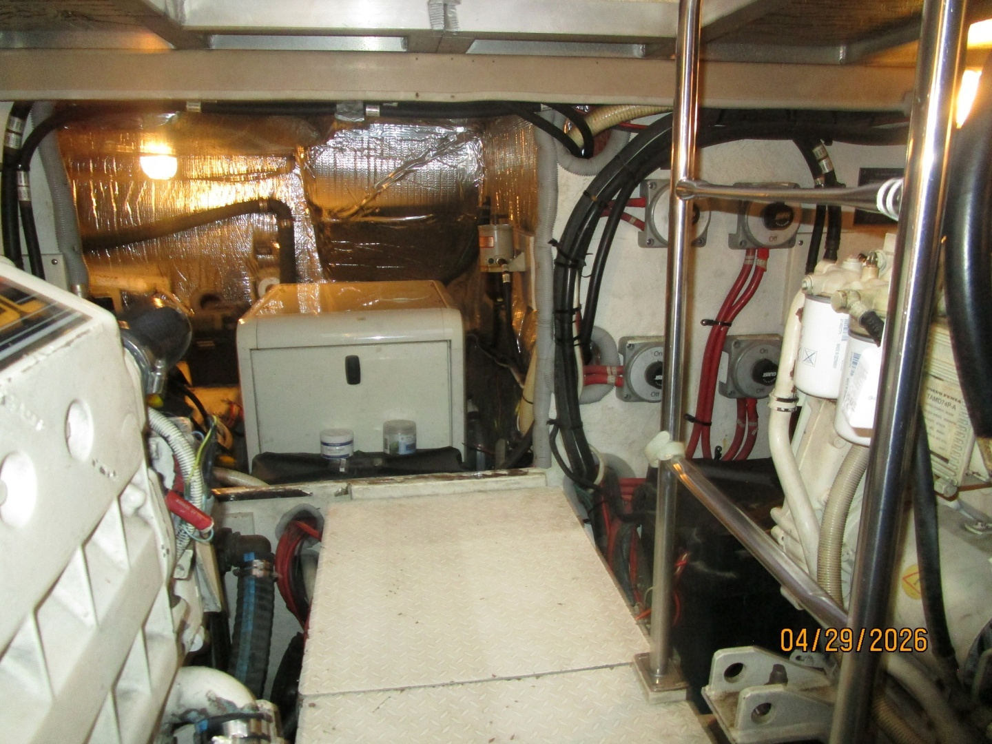 2000 Cruisers Yachts 4450 - Image 56