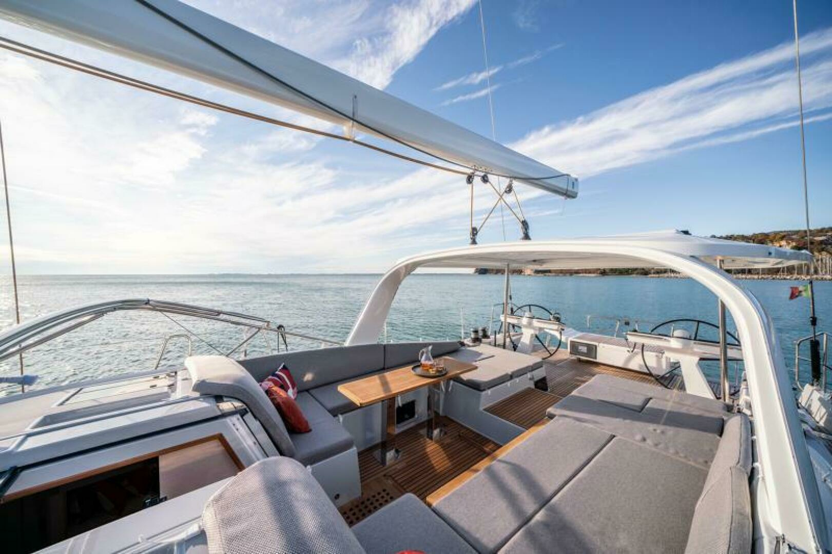 2026 Jeanneau Jeanneau Yachts 65 - Image 14