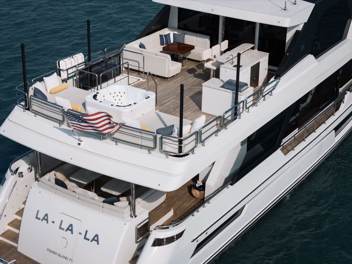 2024 Ocean Alexander 32L - Image 16