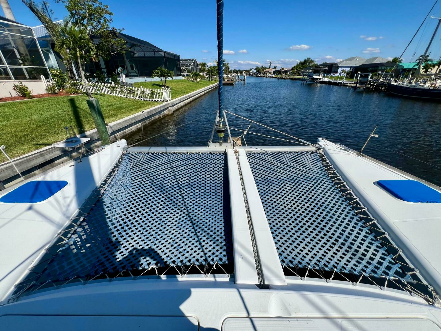 2002 Lagoon 410 - Image 3