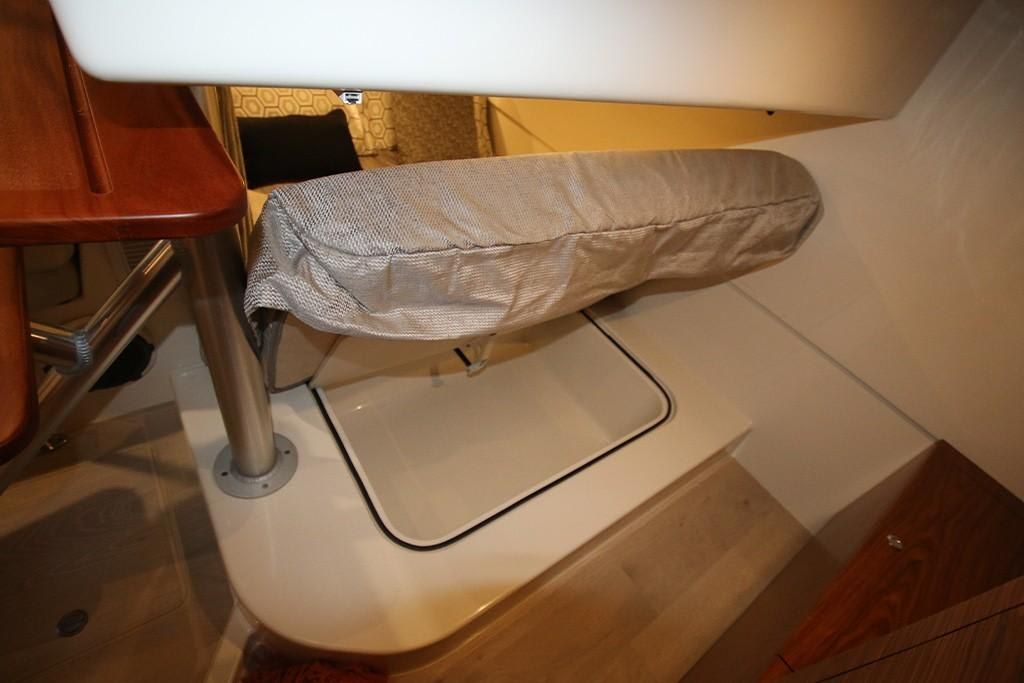 2023-Boston-Whaler-405-Conquest-MarineMax