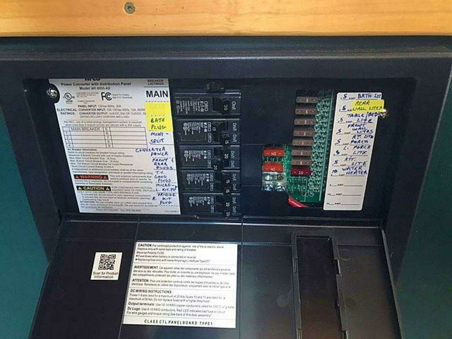 2023 Custom 25 Hadlee Houseboat - Image 30