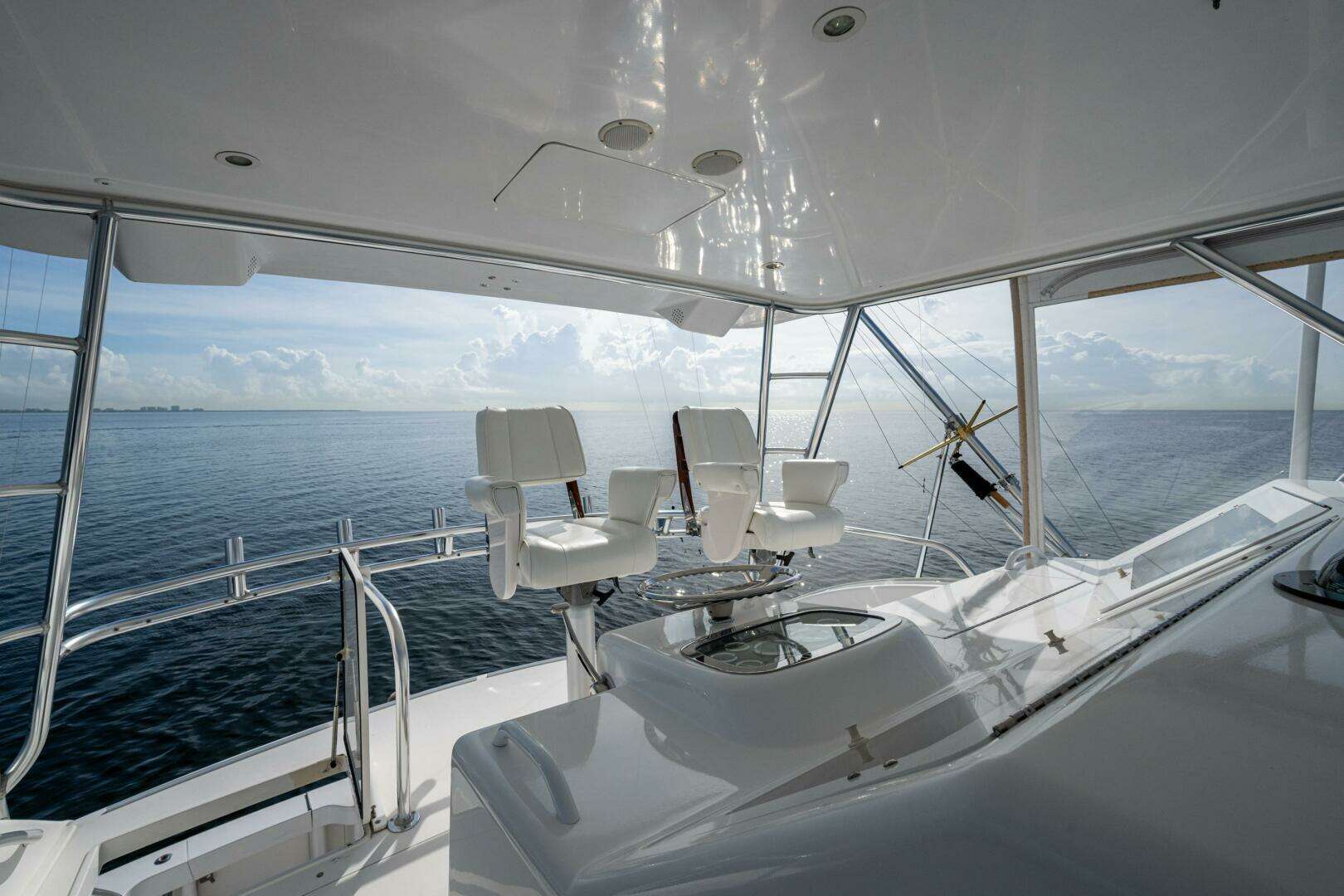 2004 Viking 48 Convertible - Image 45