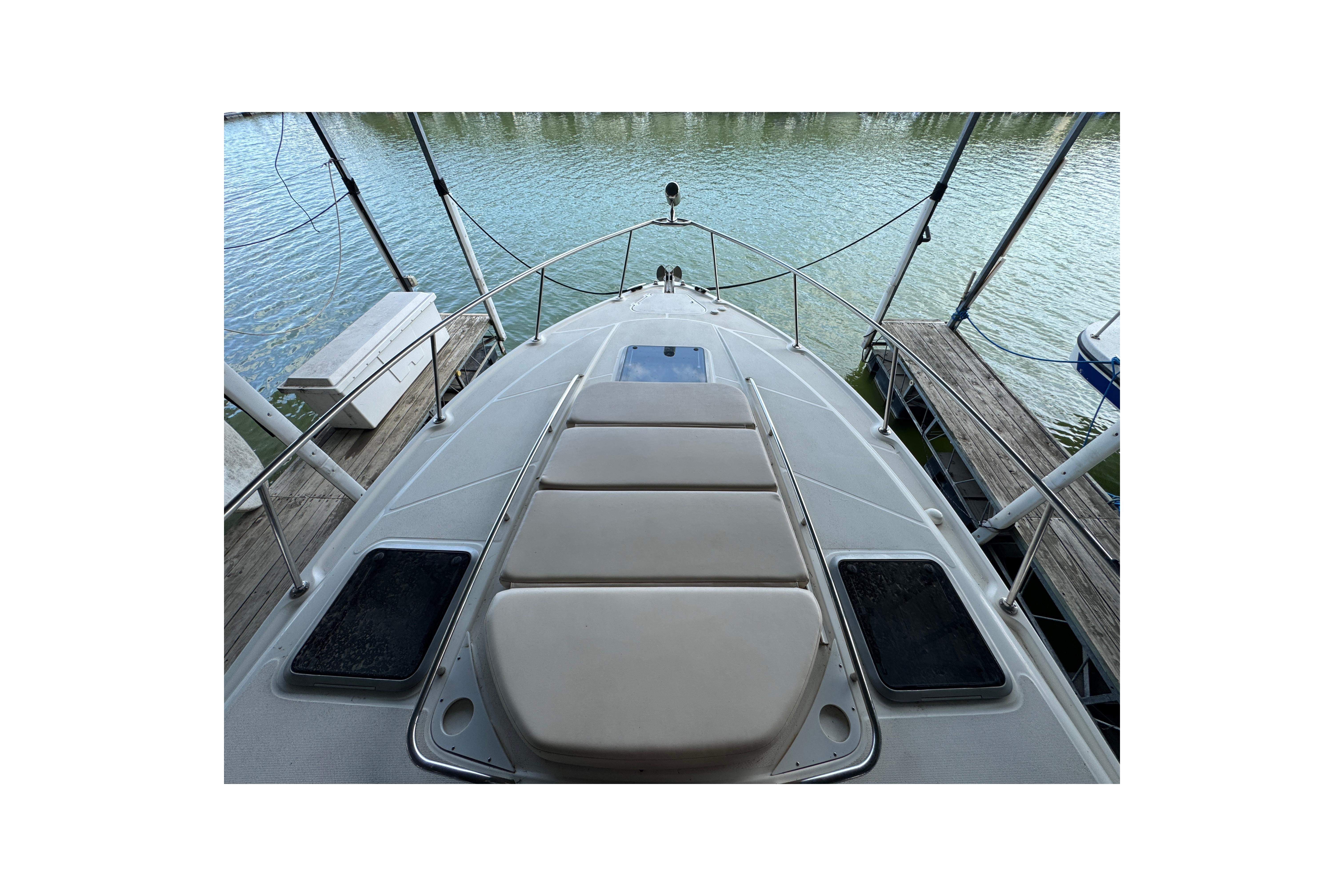 2006 Chaparral 330 Signature boat deck view at dockside.