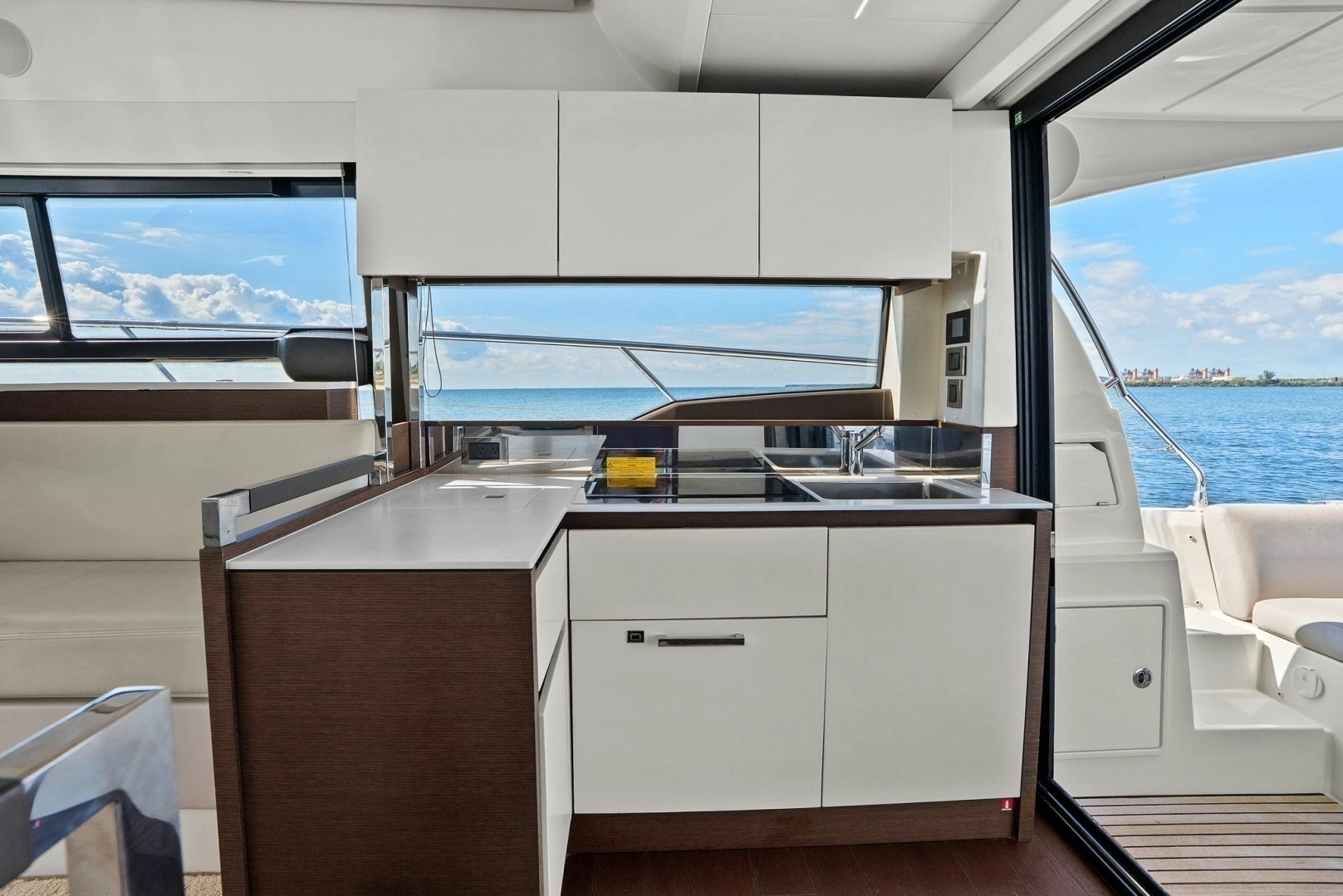 2020 Prestige 460 Flybridge - Image 34