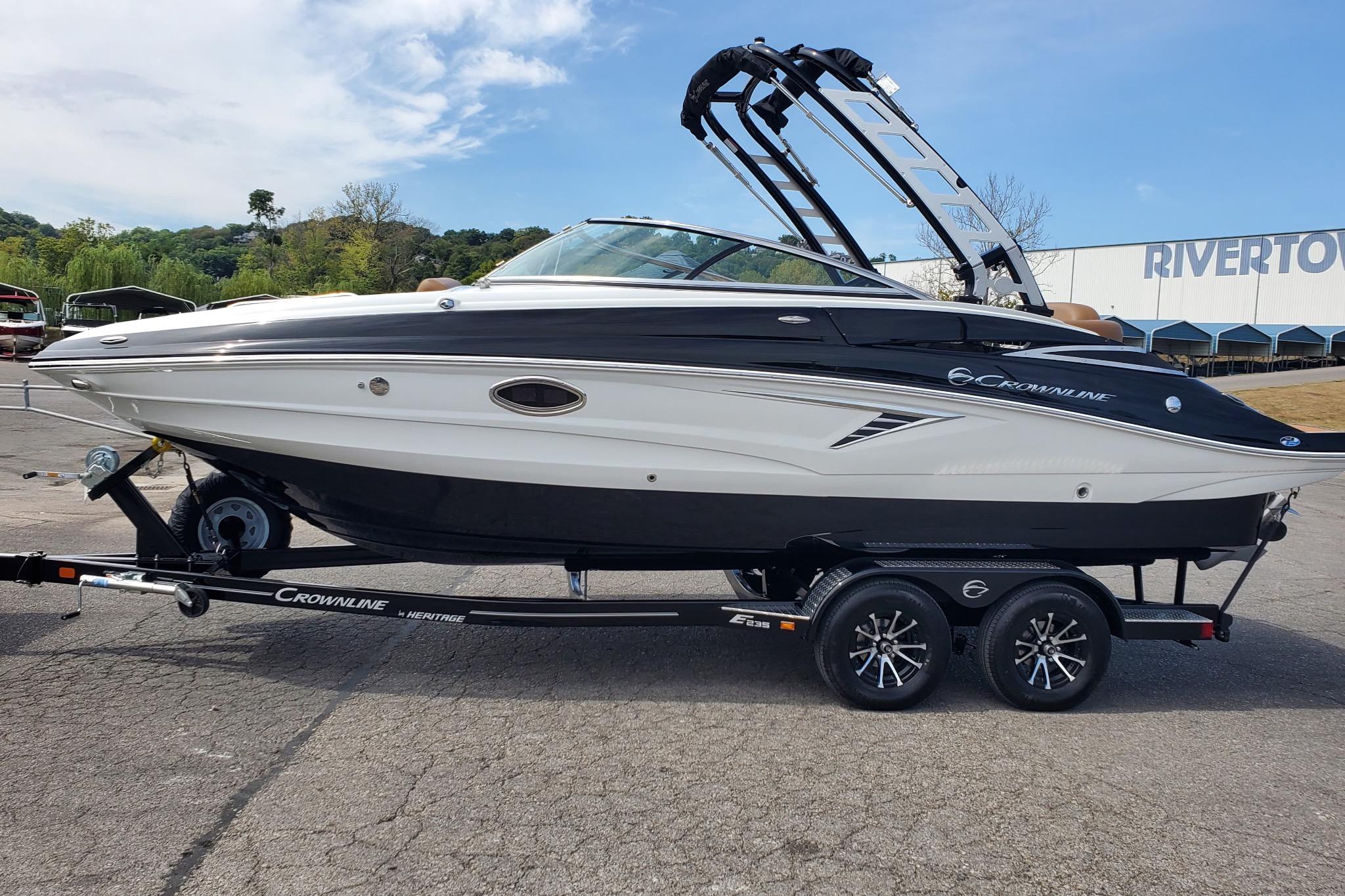 2025 Crownline Eclipse E235