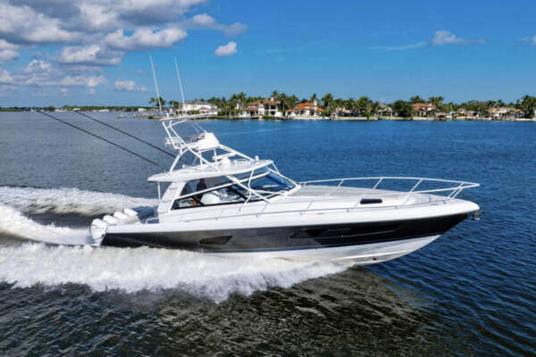 2022 Intrepid 477 Evolution