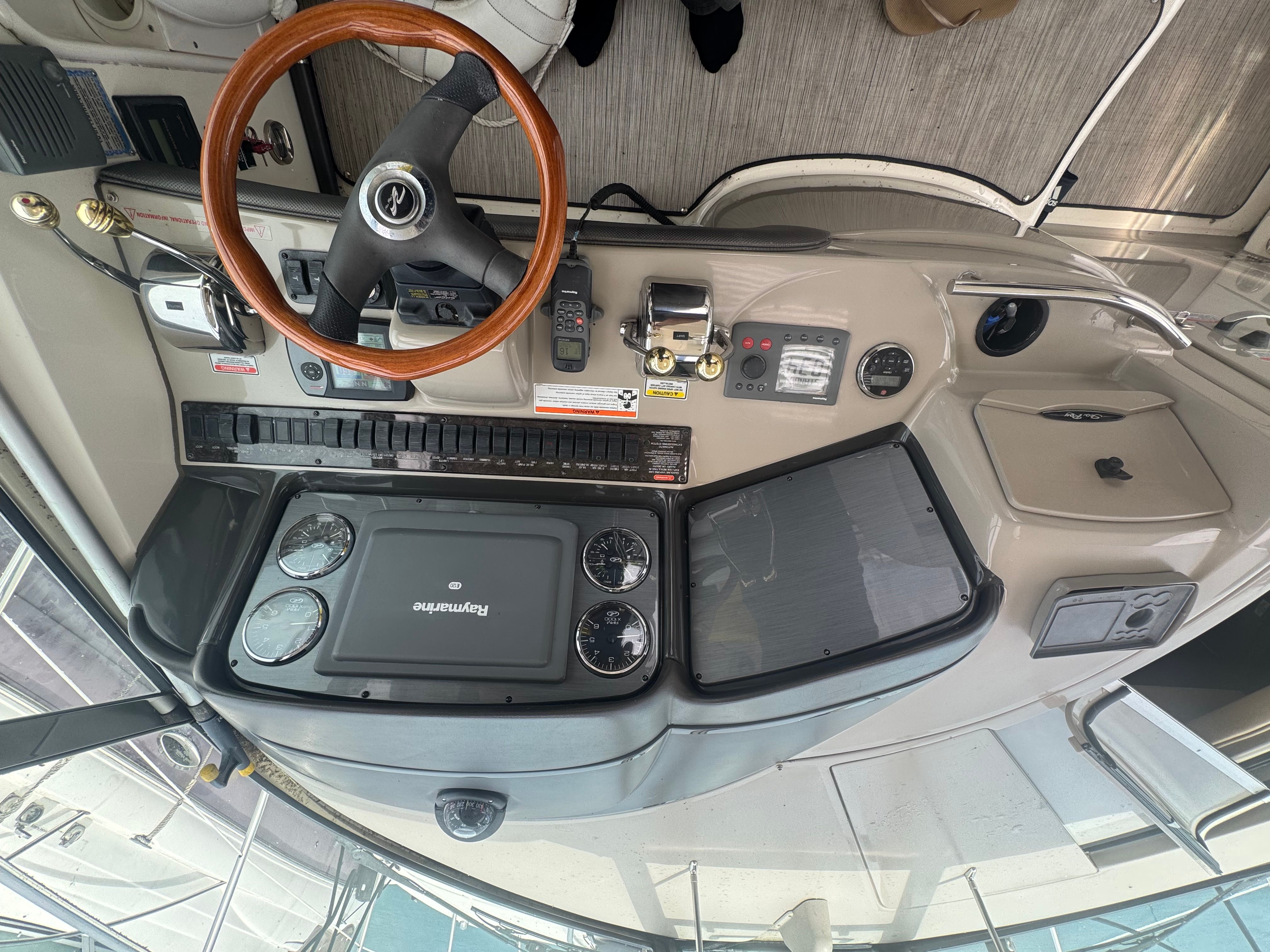 2006 Sea Ray 38 Sundancer - 17
