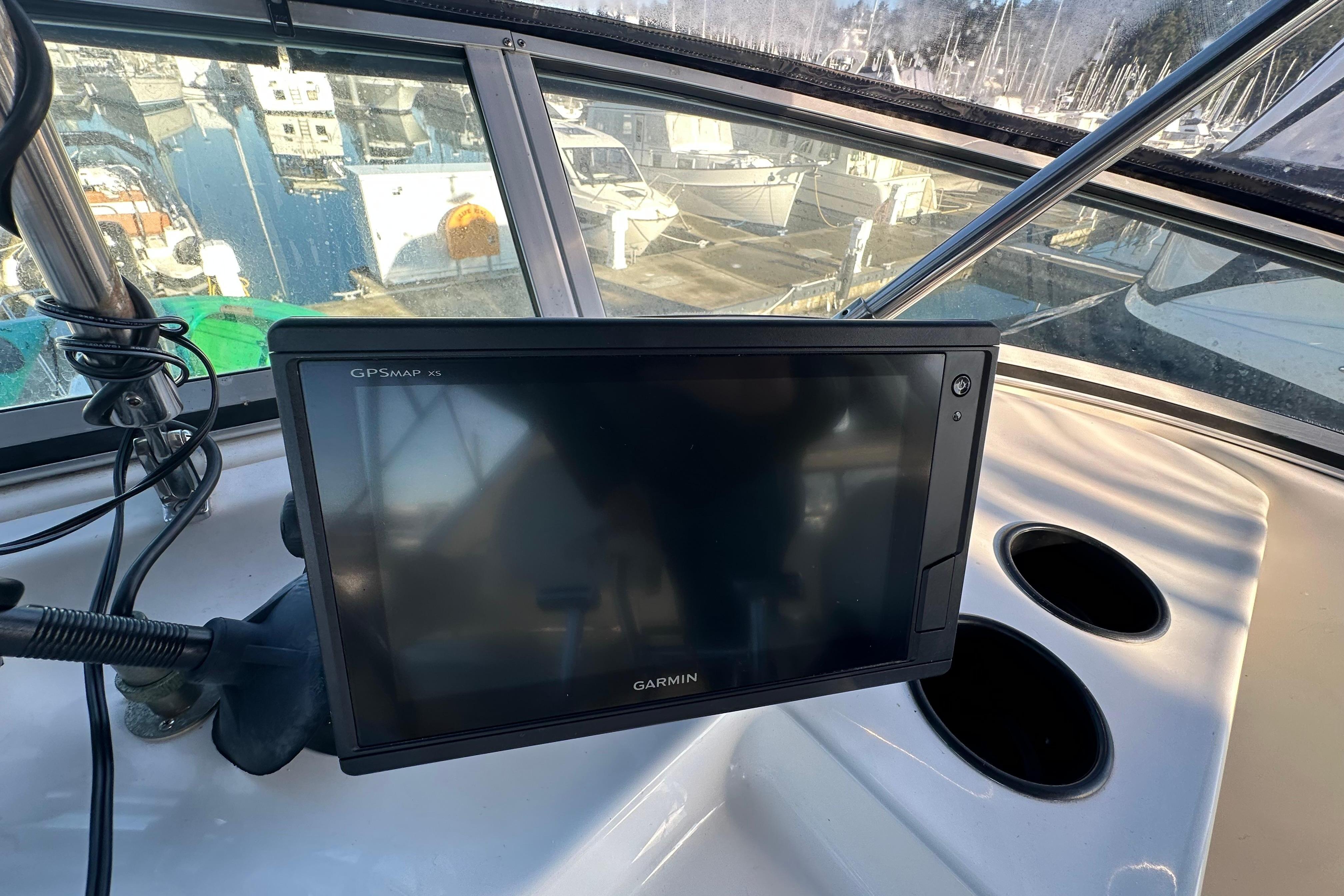 Garmin GPSMAP XS on 2000 Bayliner 4087 Aft Cabin Motoryacht dashboard.