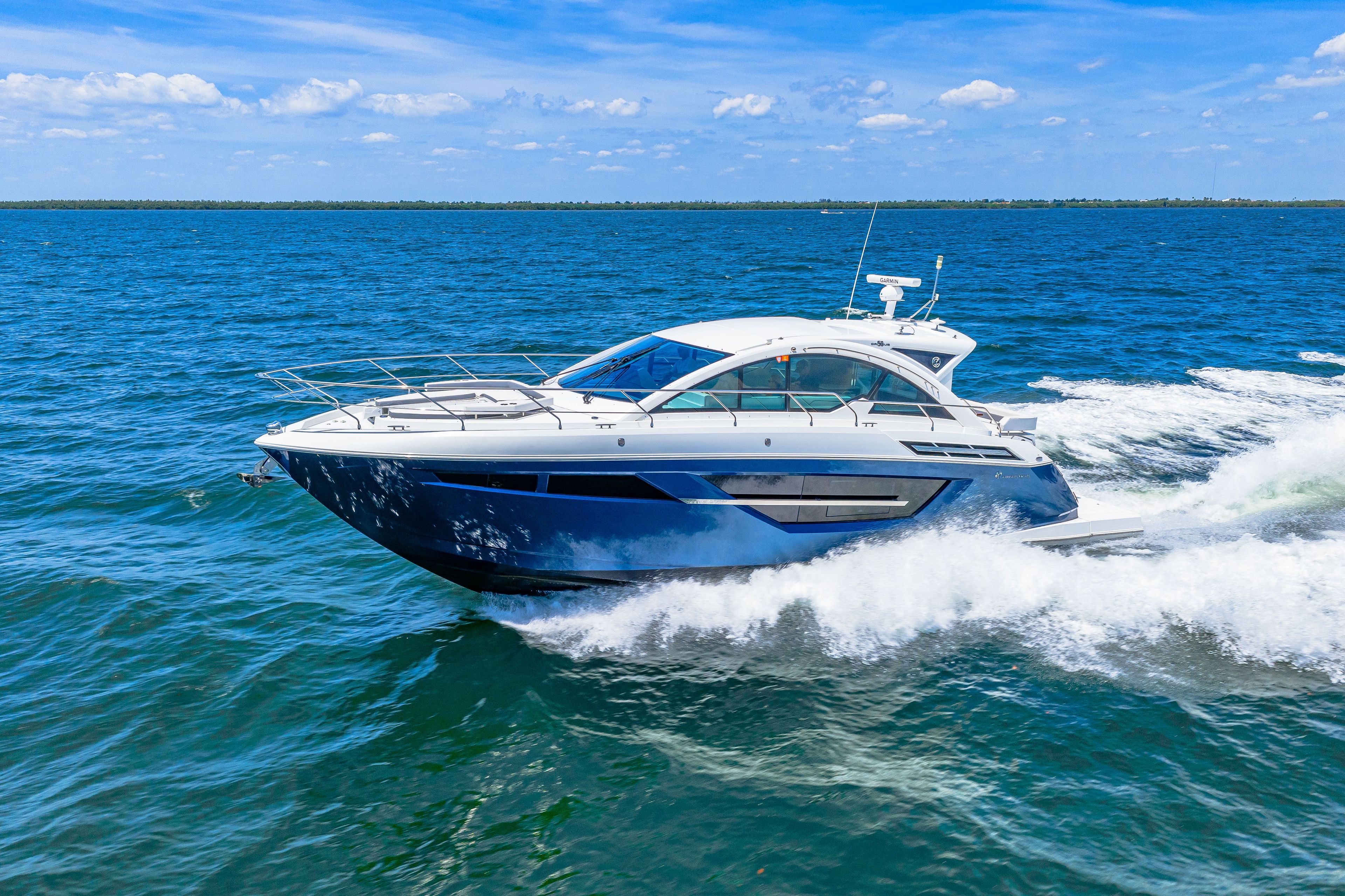 2020 Cruisers Yachts 50 Cantius