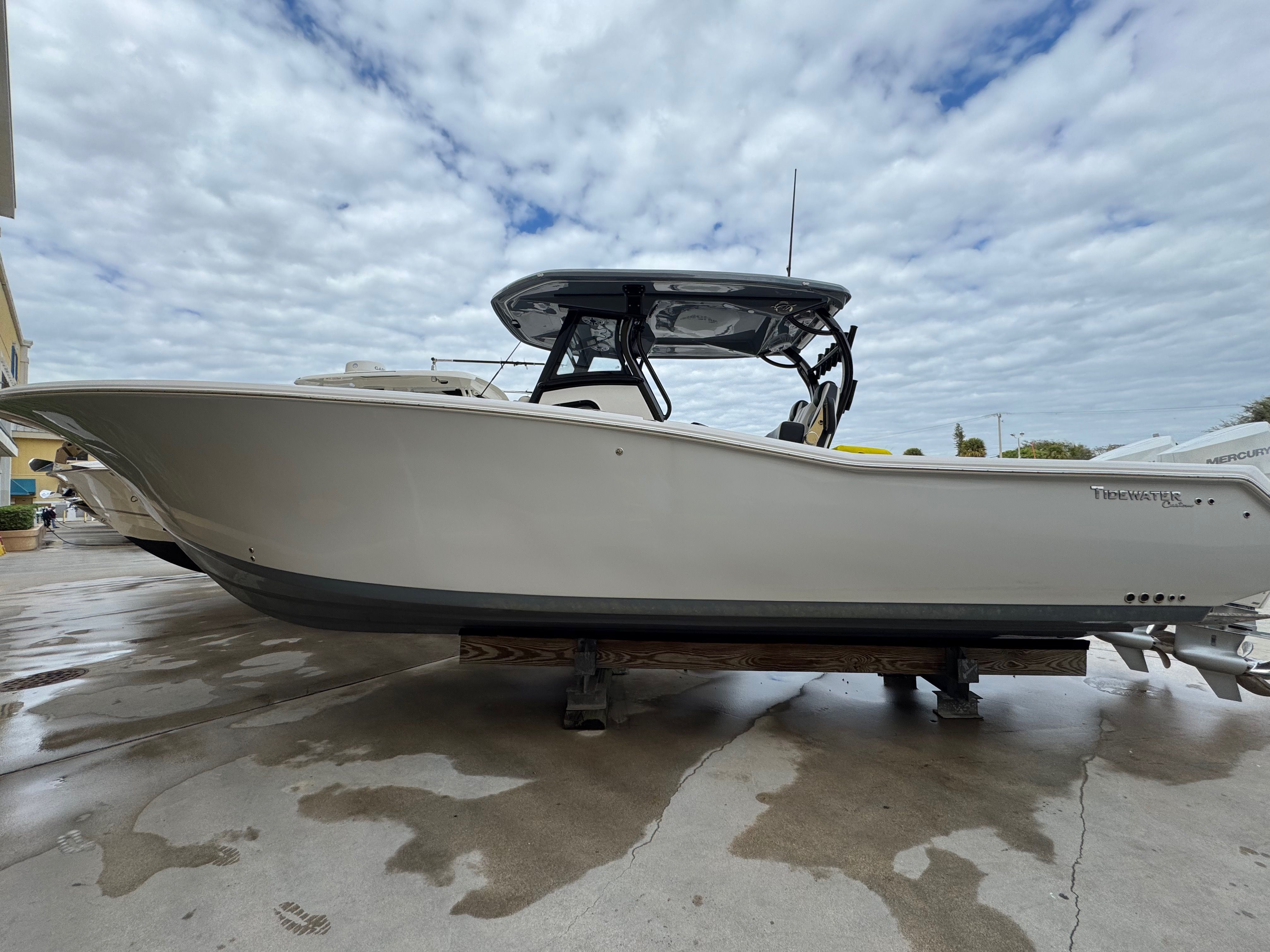 2025 Tidewater 320 adventure