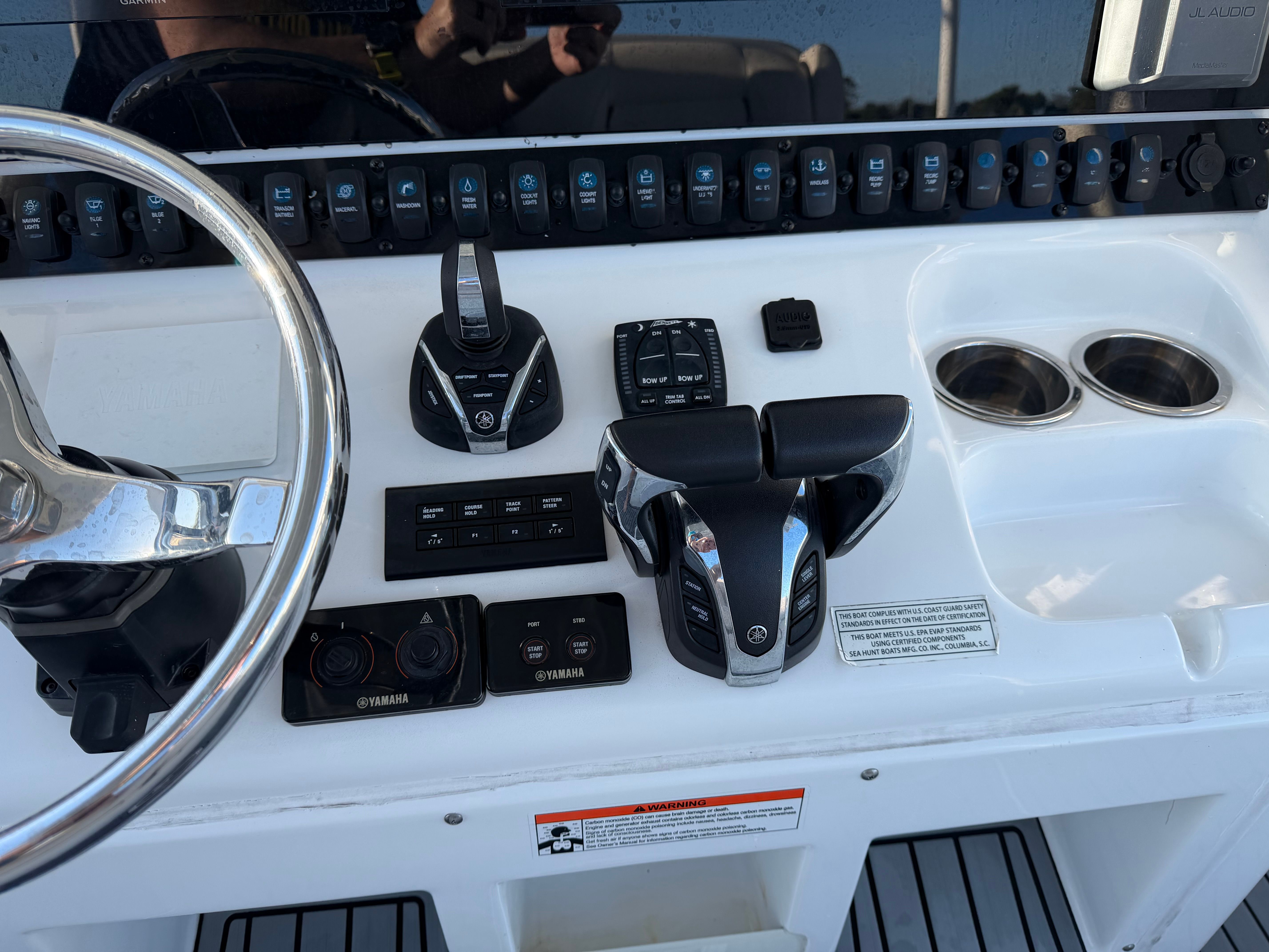 2022 Sea Hunt Gamefish 30 Coffin Box - 7