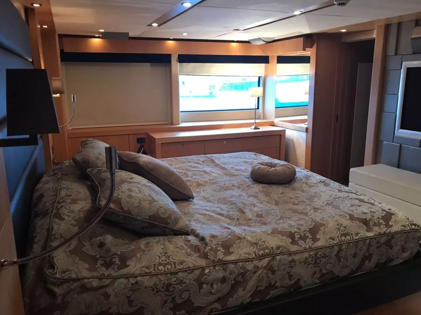 2011 Sunseeker Yacht - Image 32