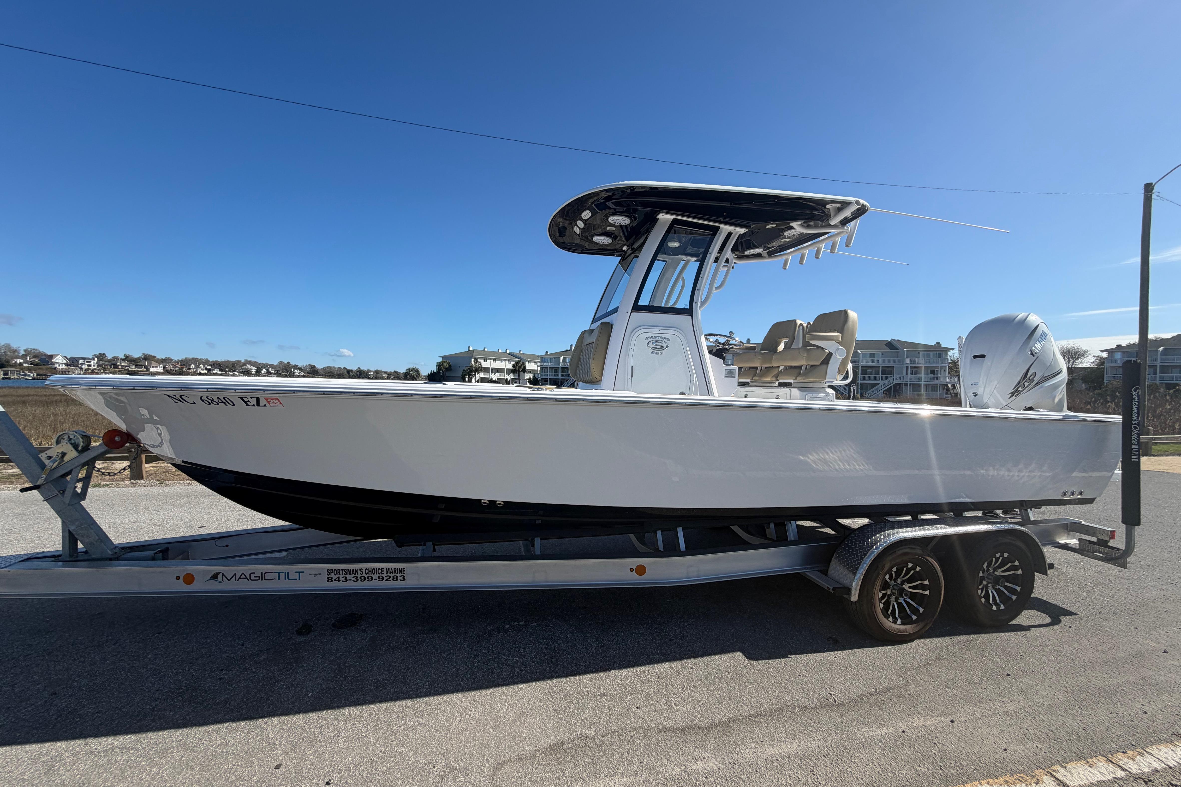 2023 Sportsman Masters 267 Bay Boat