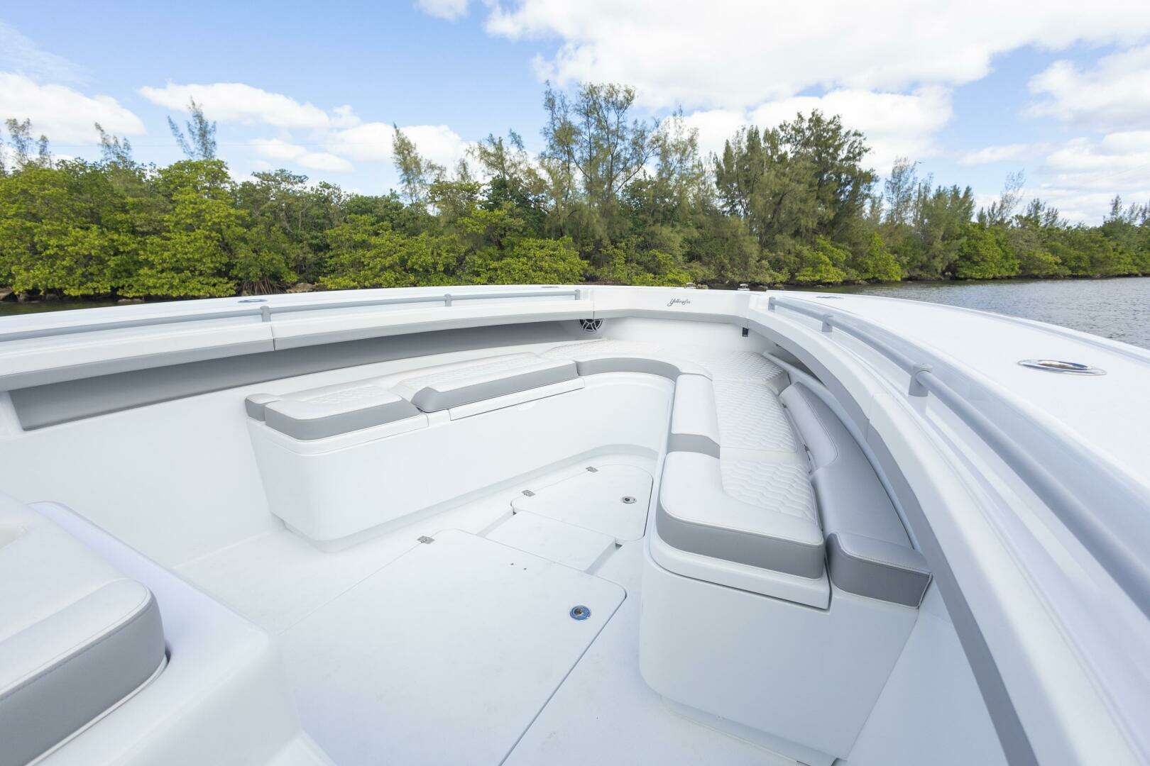 2026 Yellowfin 42 Offshore - Image 9