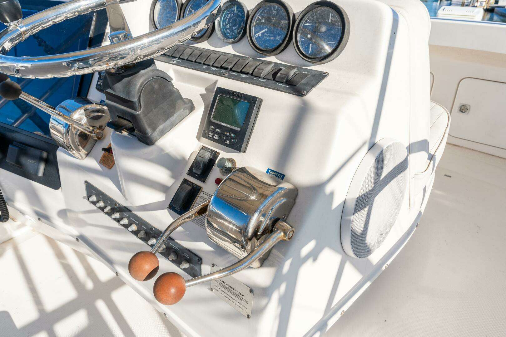 2004 Luhrs Convertible - Image 19