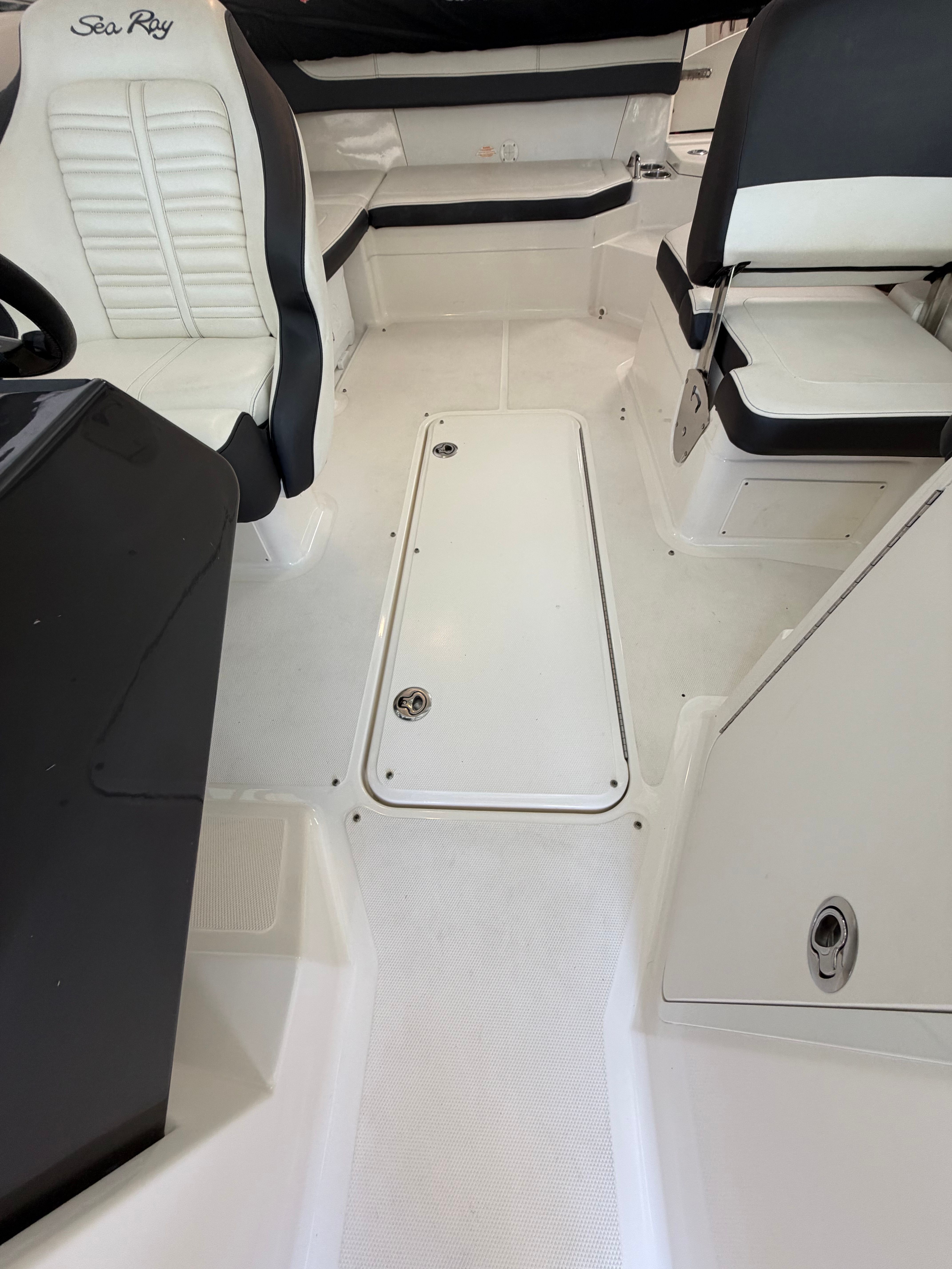 2018 Sea Ray SPX 210 - 14