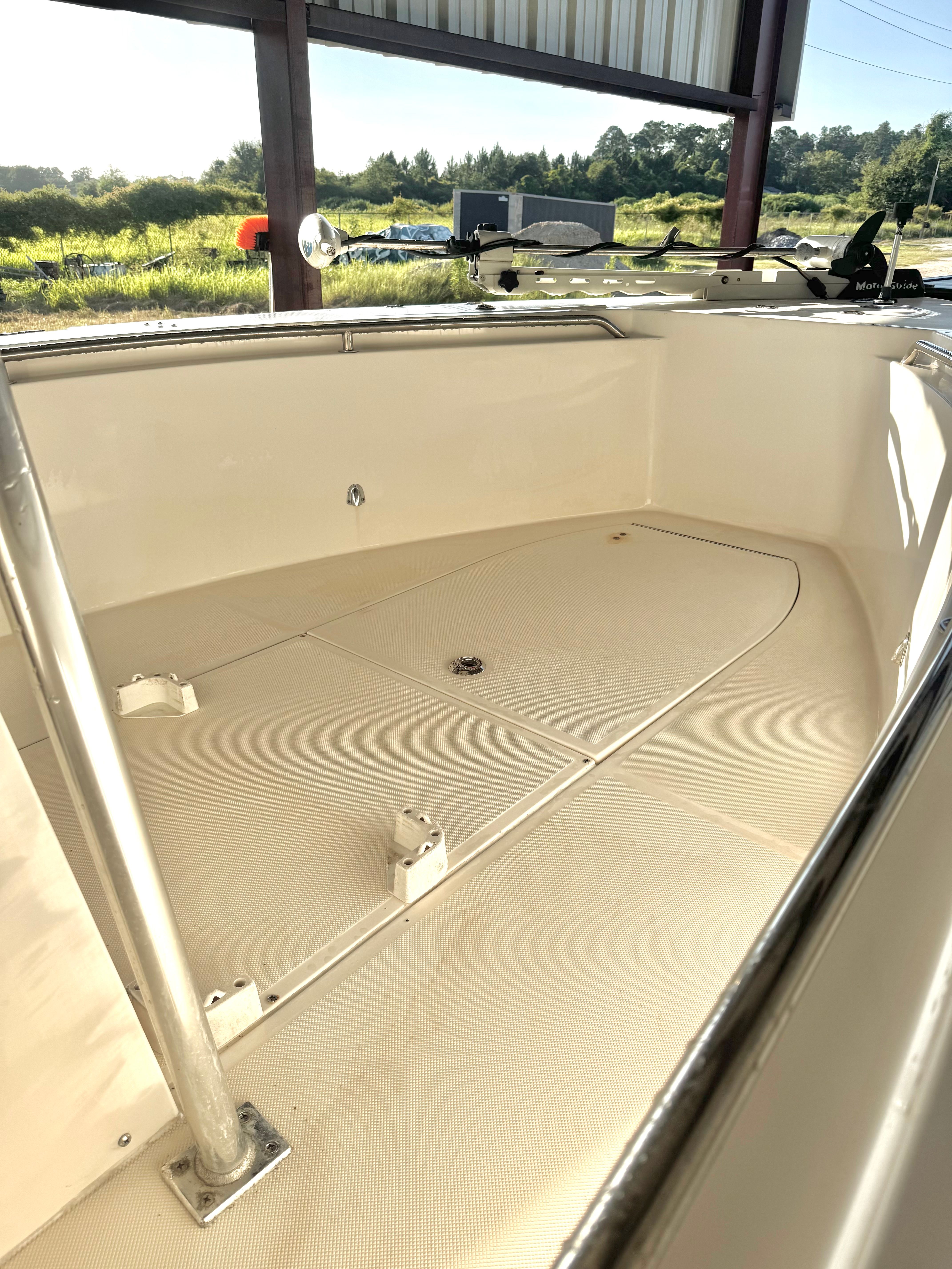The image shows the deck of a 2007 McKee Craft Marathon 196 CC boat.