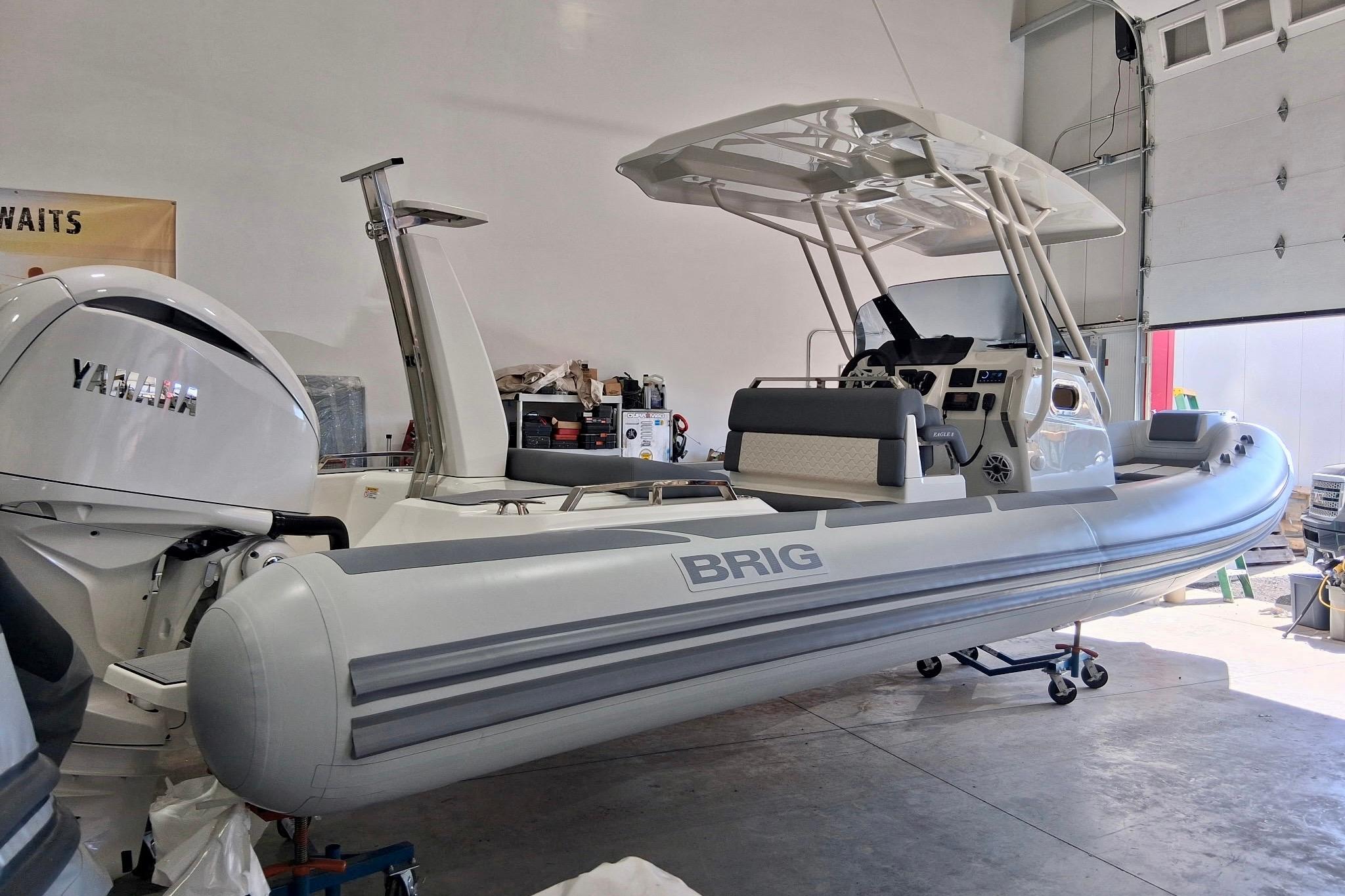 Brig Eagle 8 Yamaha 300 hp