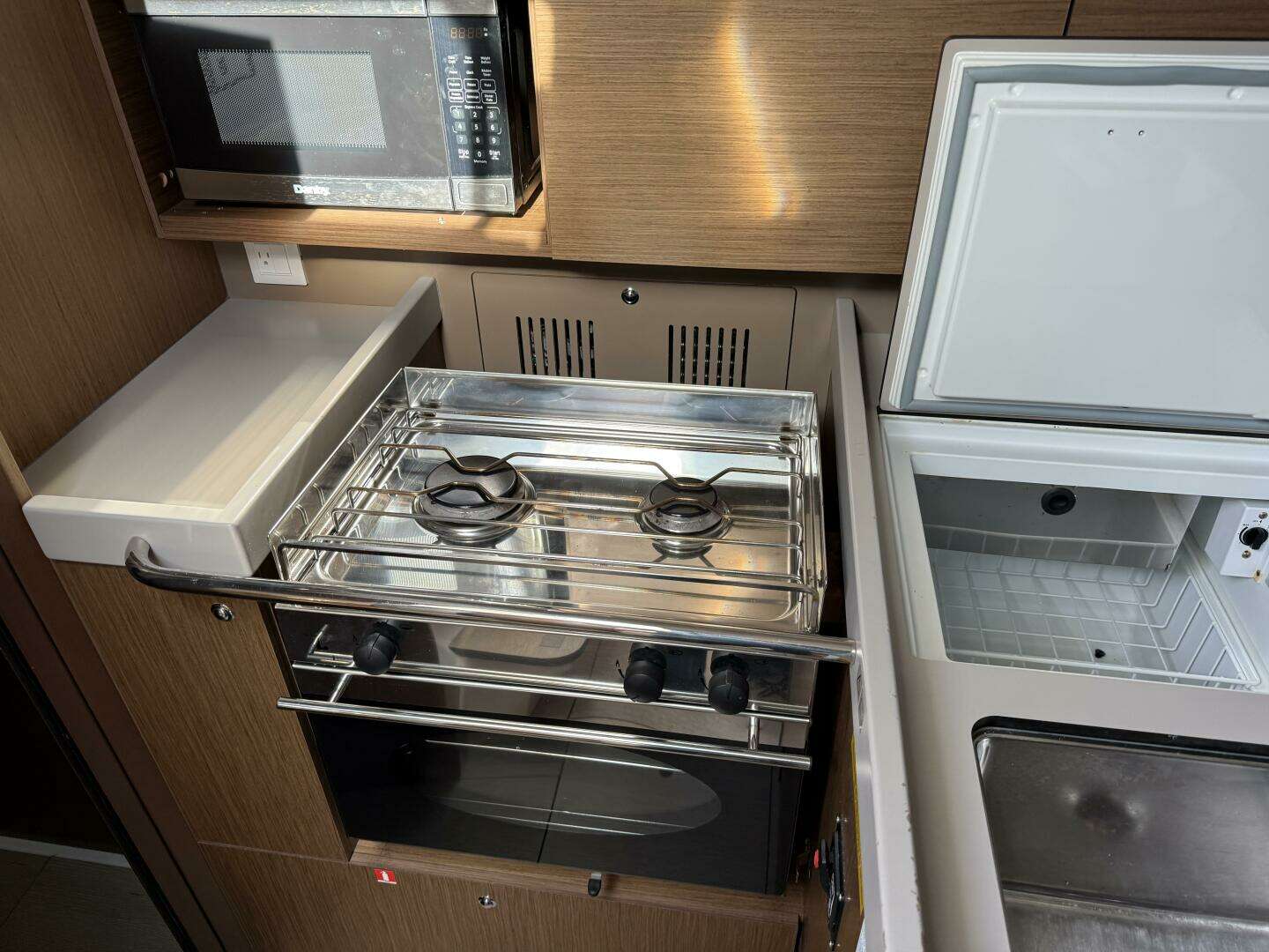 2021 Beneteau 35.1 - Image 16