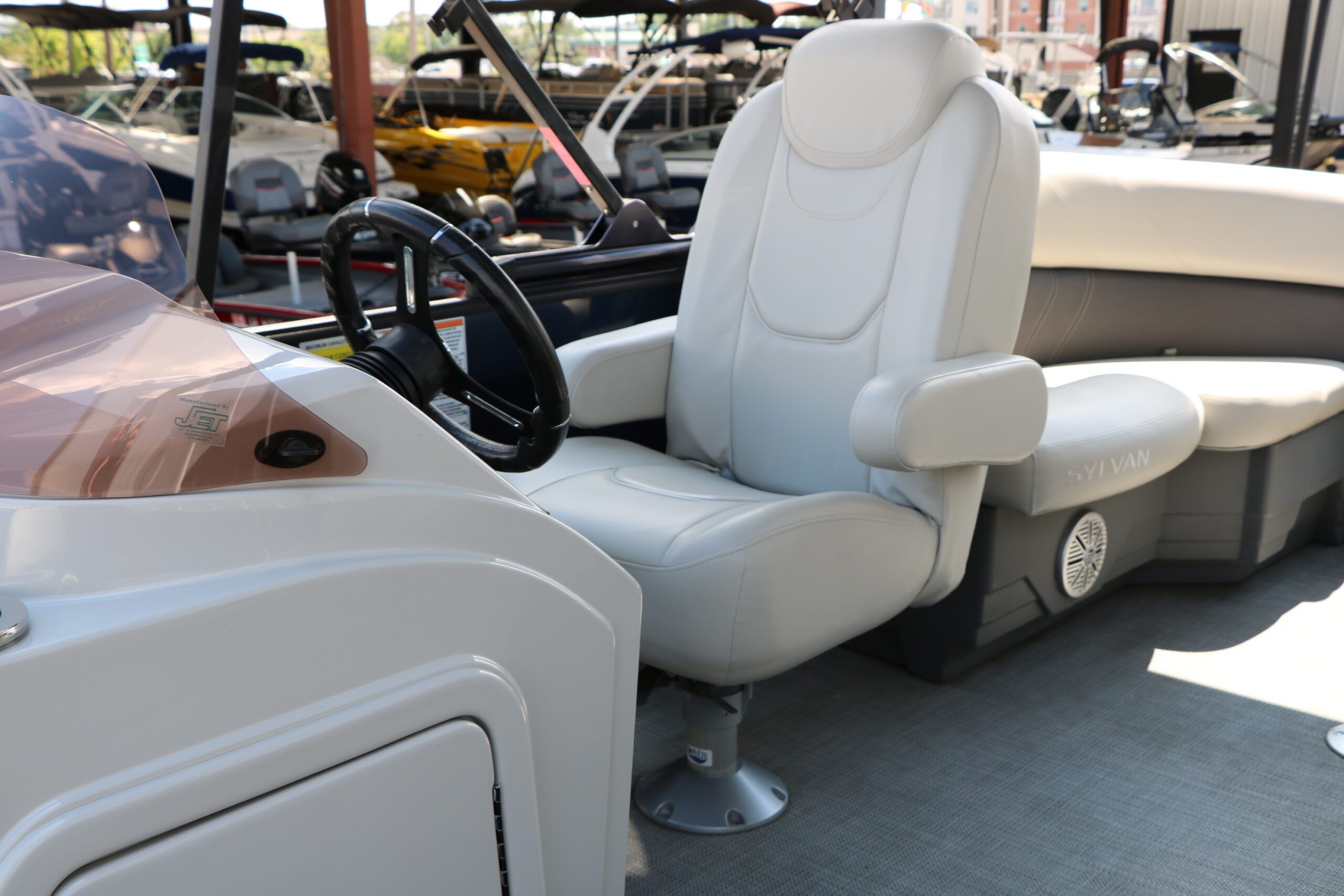 2023 Sylvan MIRAGE 820LZ - 37