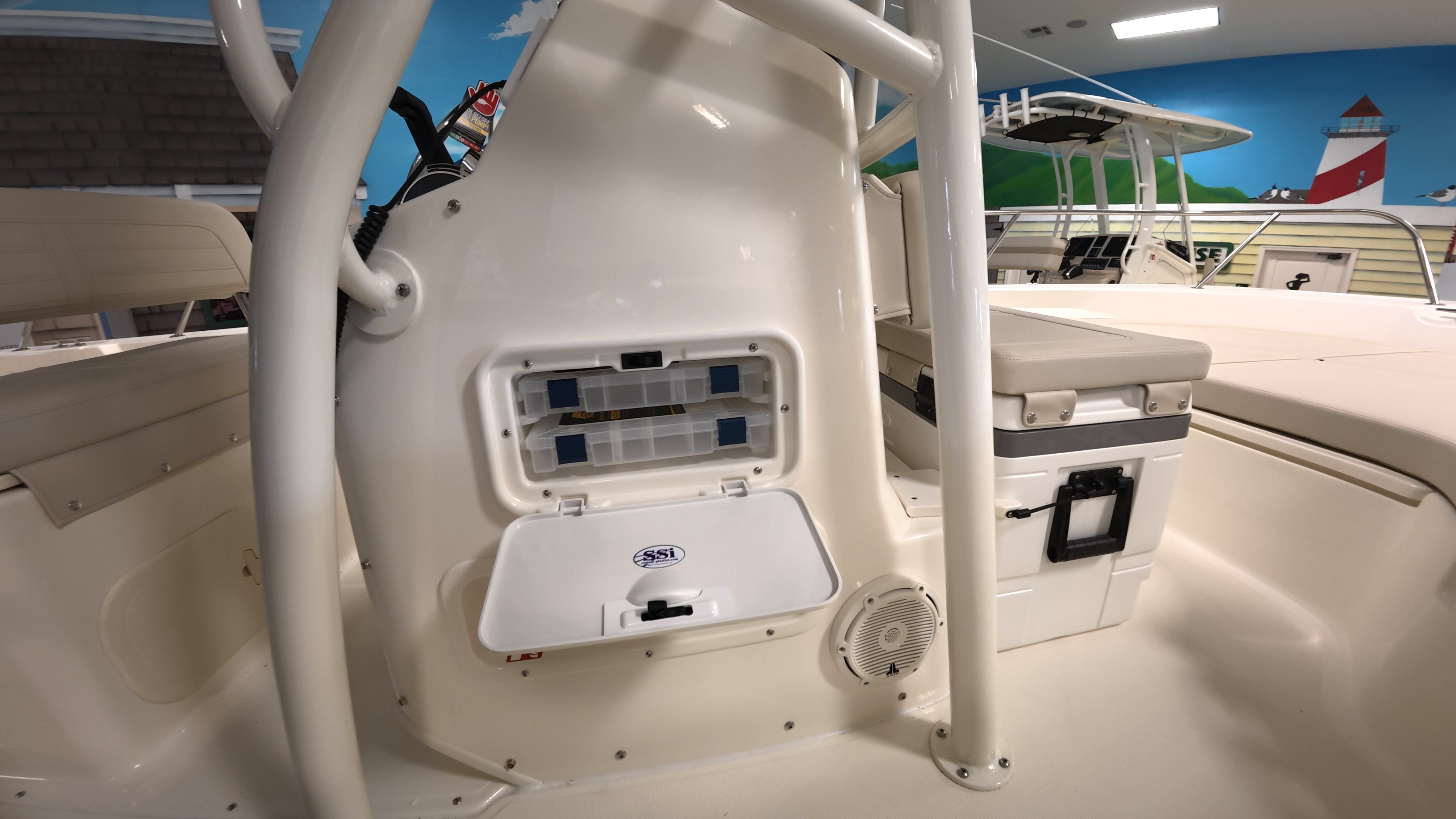 2026 Boston Whaler 190 Montauk - 11