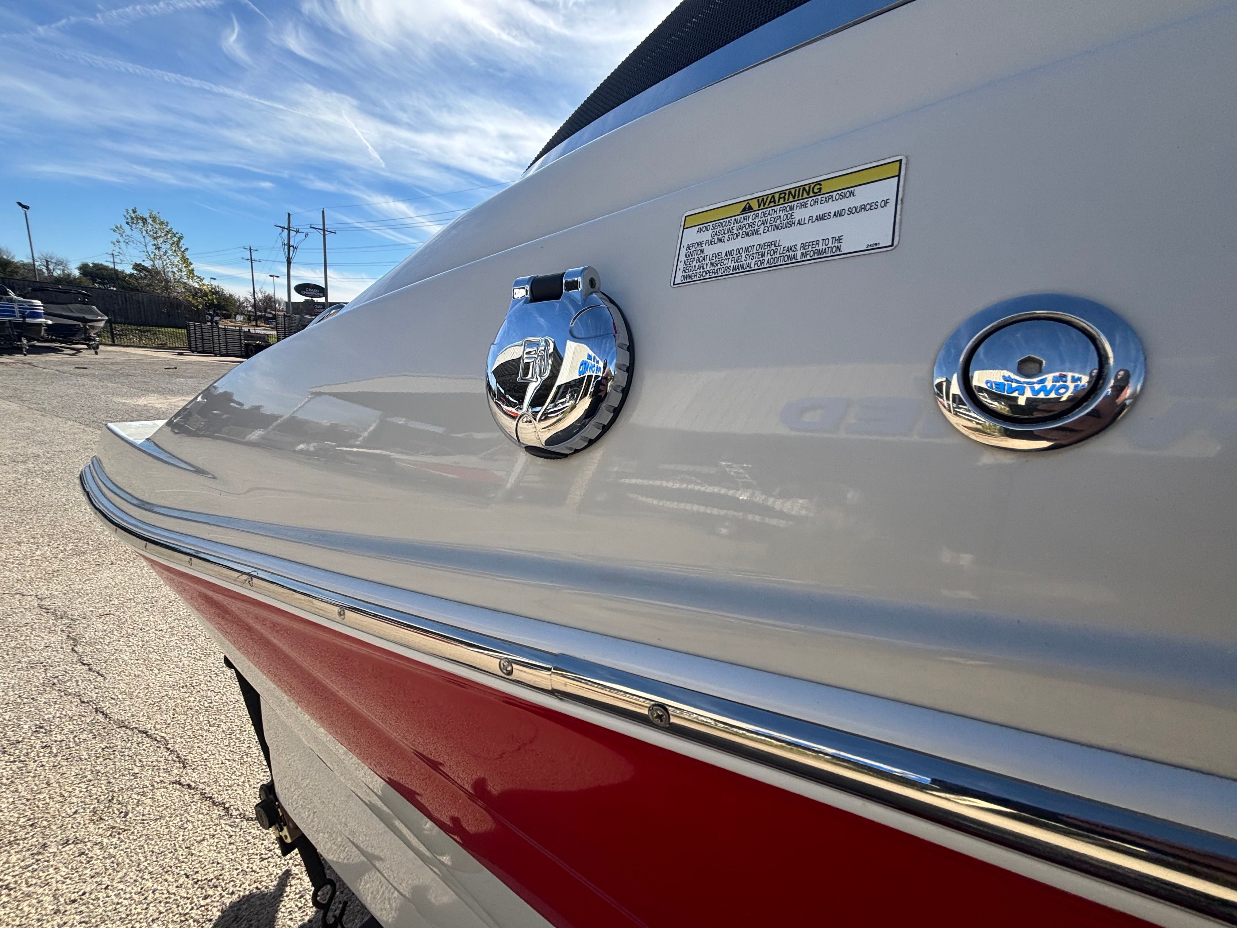2014 CROWNLINE E2 - Image 22