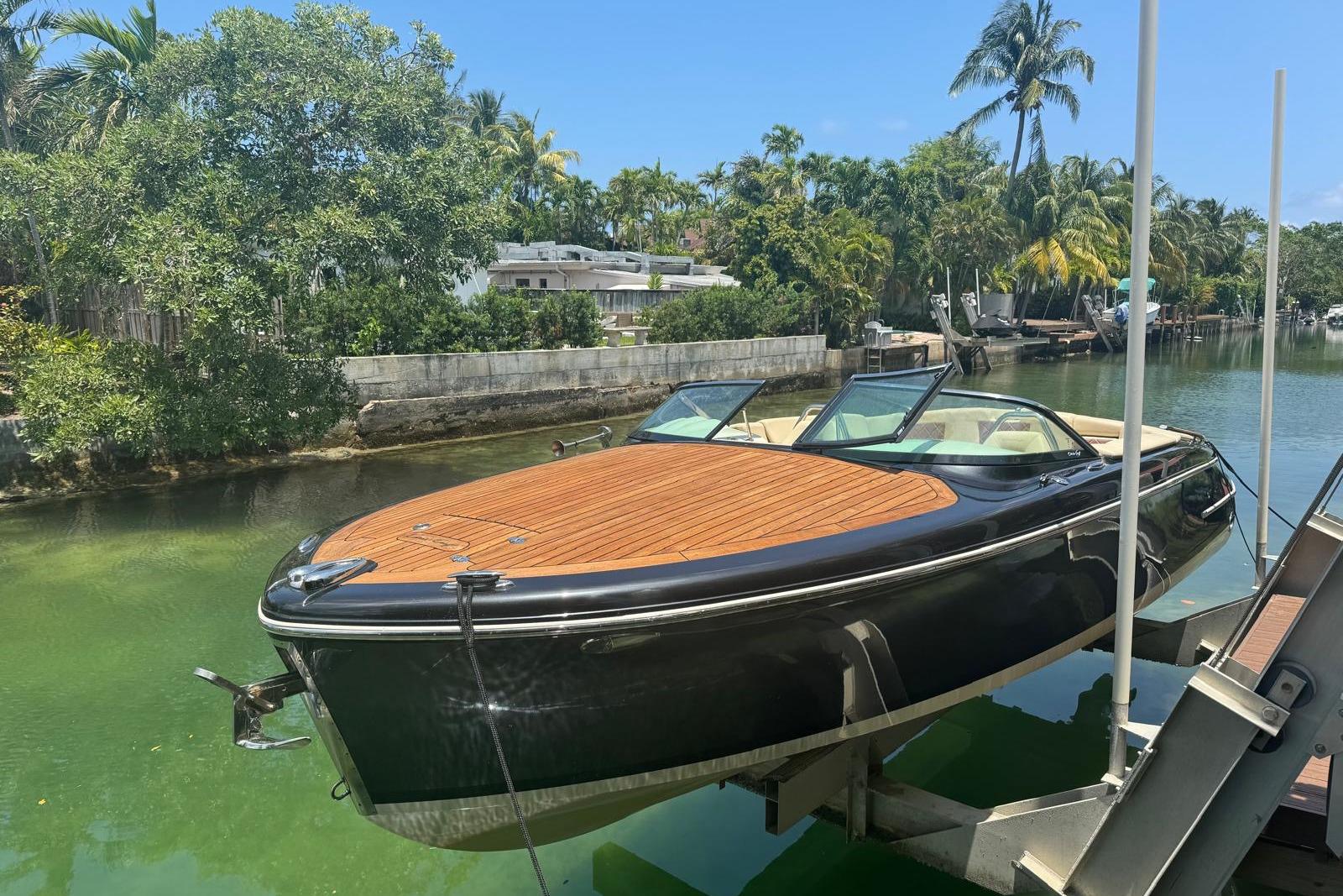 2018 Chris-Craft Capri 27