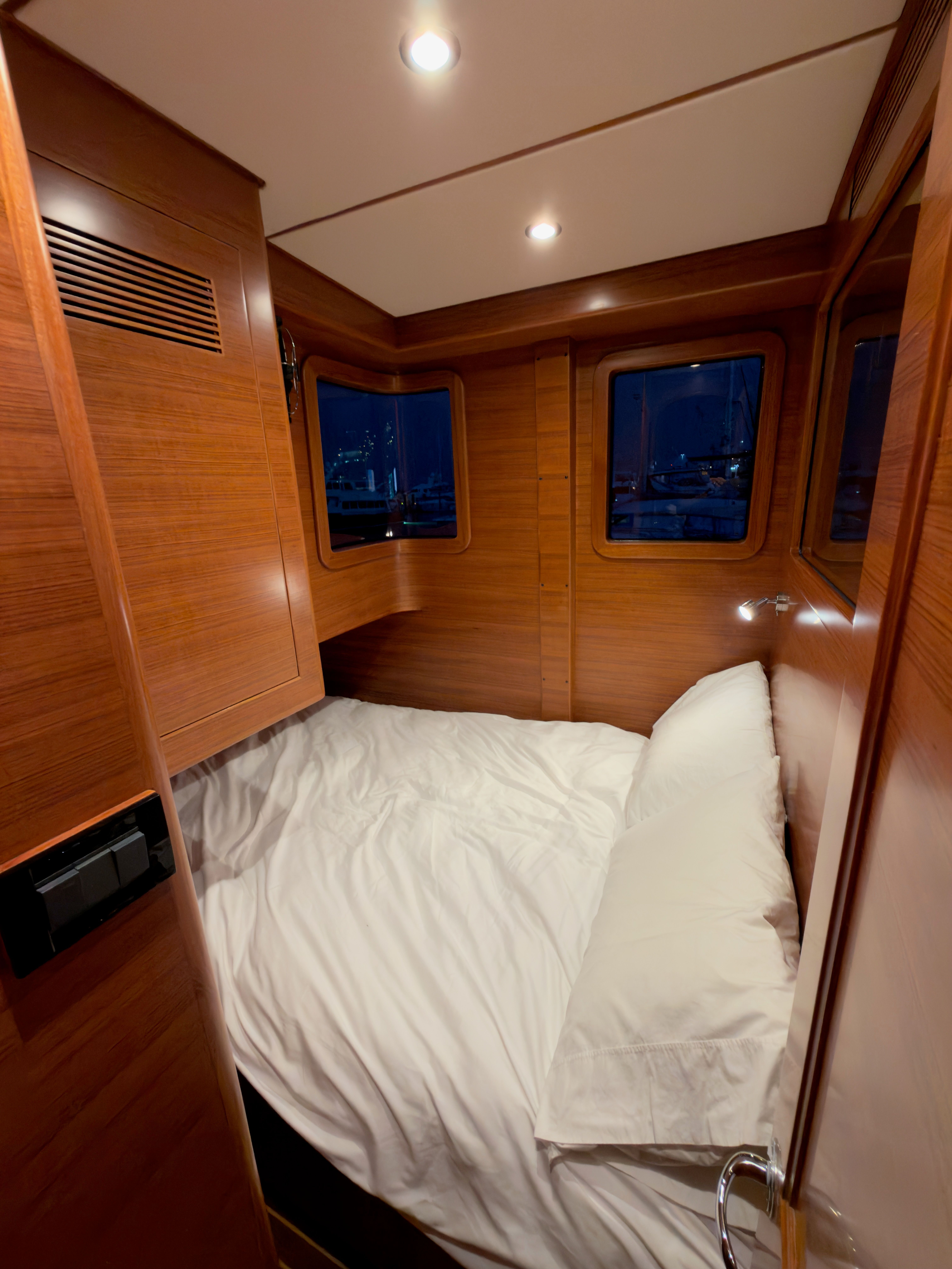 2022 Nordhavn 60 - 35