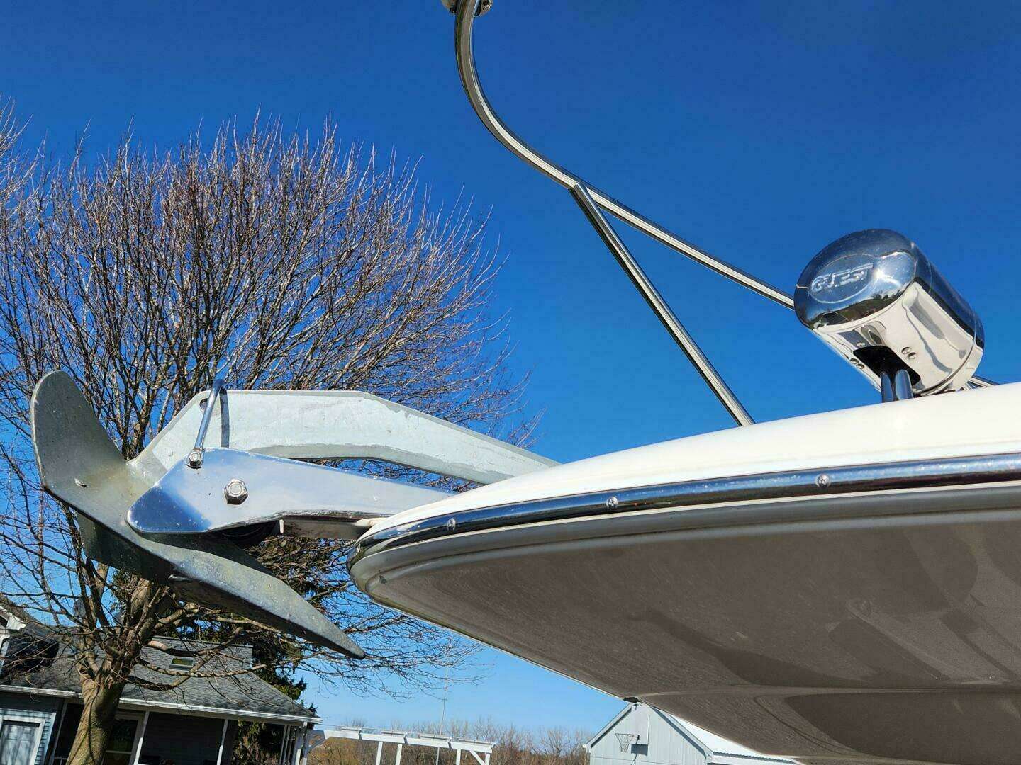 2005 Regal Commodore 2765 - Image 2