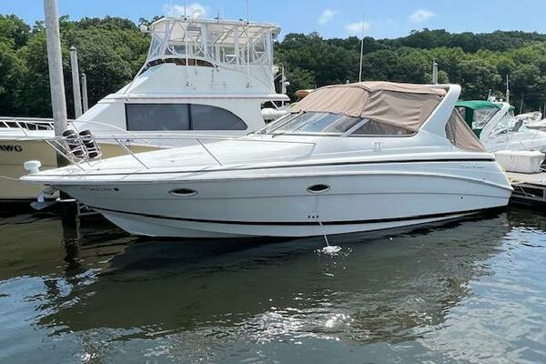 1998 Chris-Craft 320 Express Cruiser