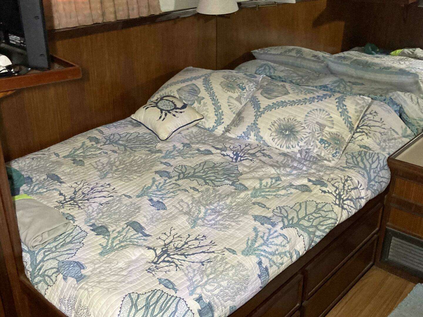 1985 Hatteras Sport Fish - Image 31