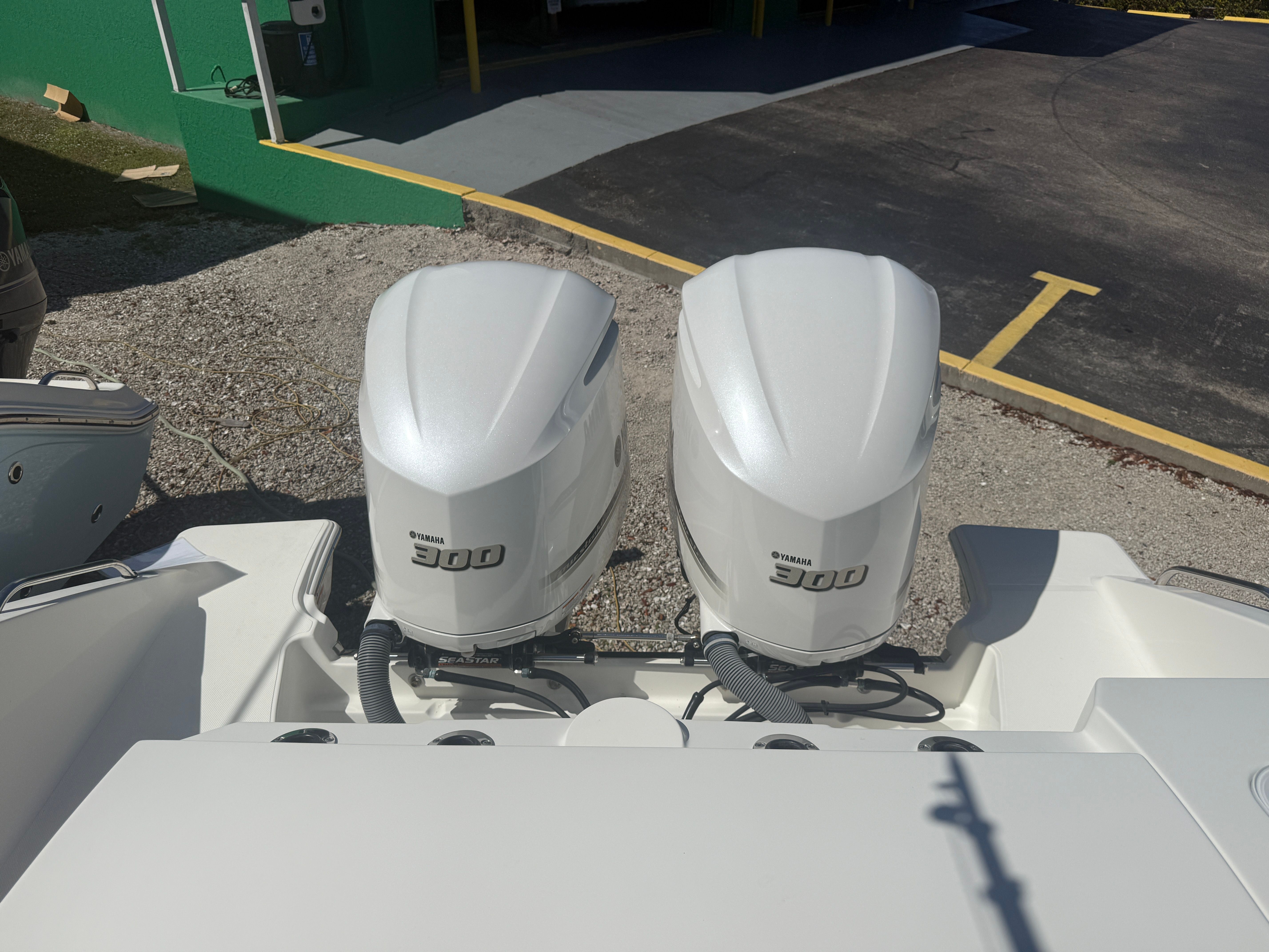 2021 PURSUIT 288 S - Image 6