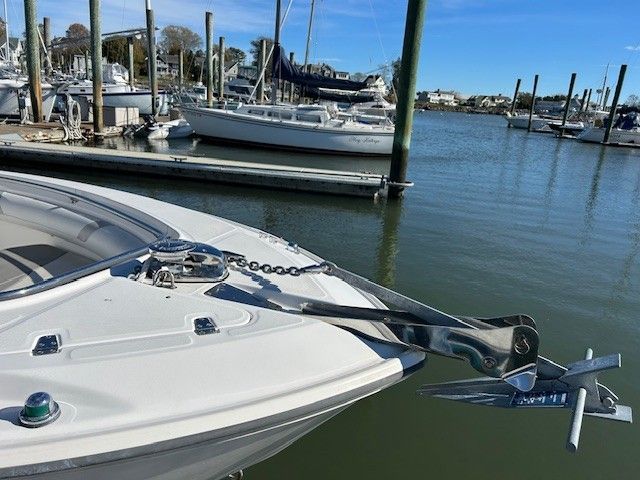 2006 Boston Whaler 240 Outrage - 6