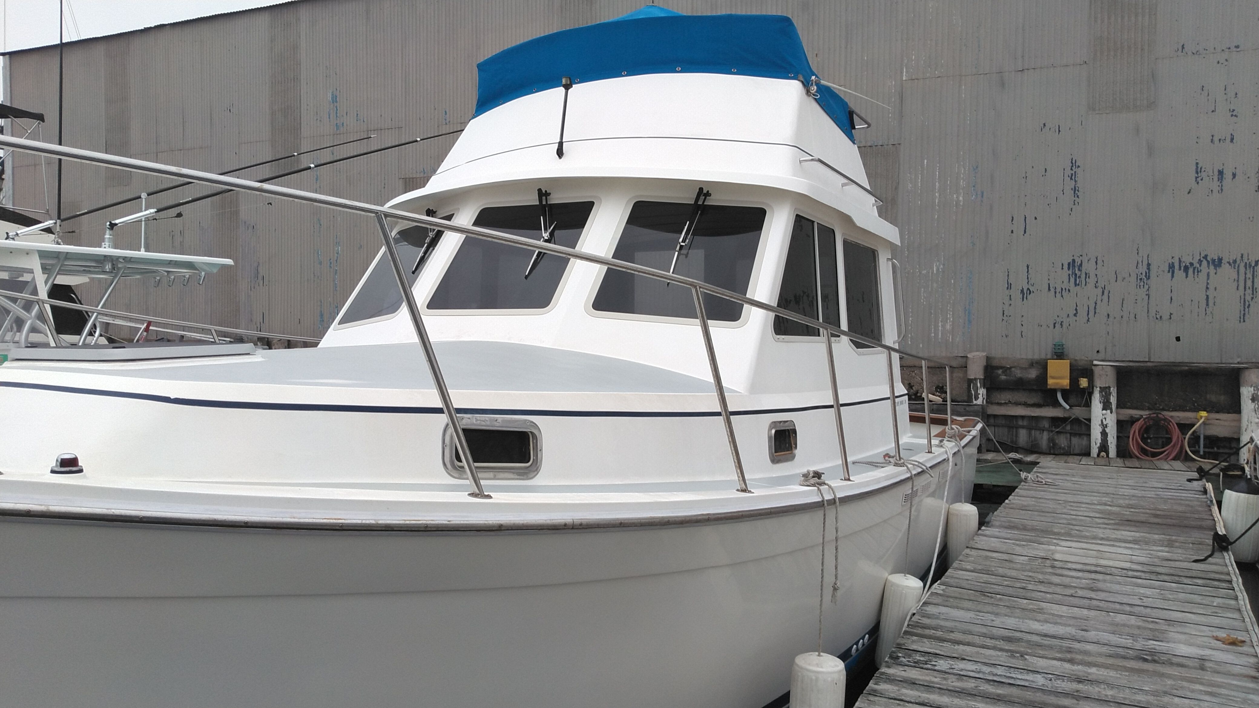 1990 Cape Dory Flybridge