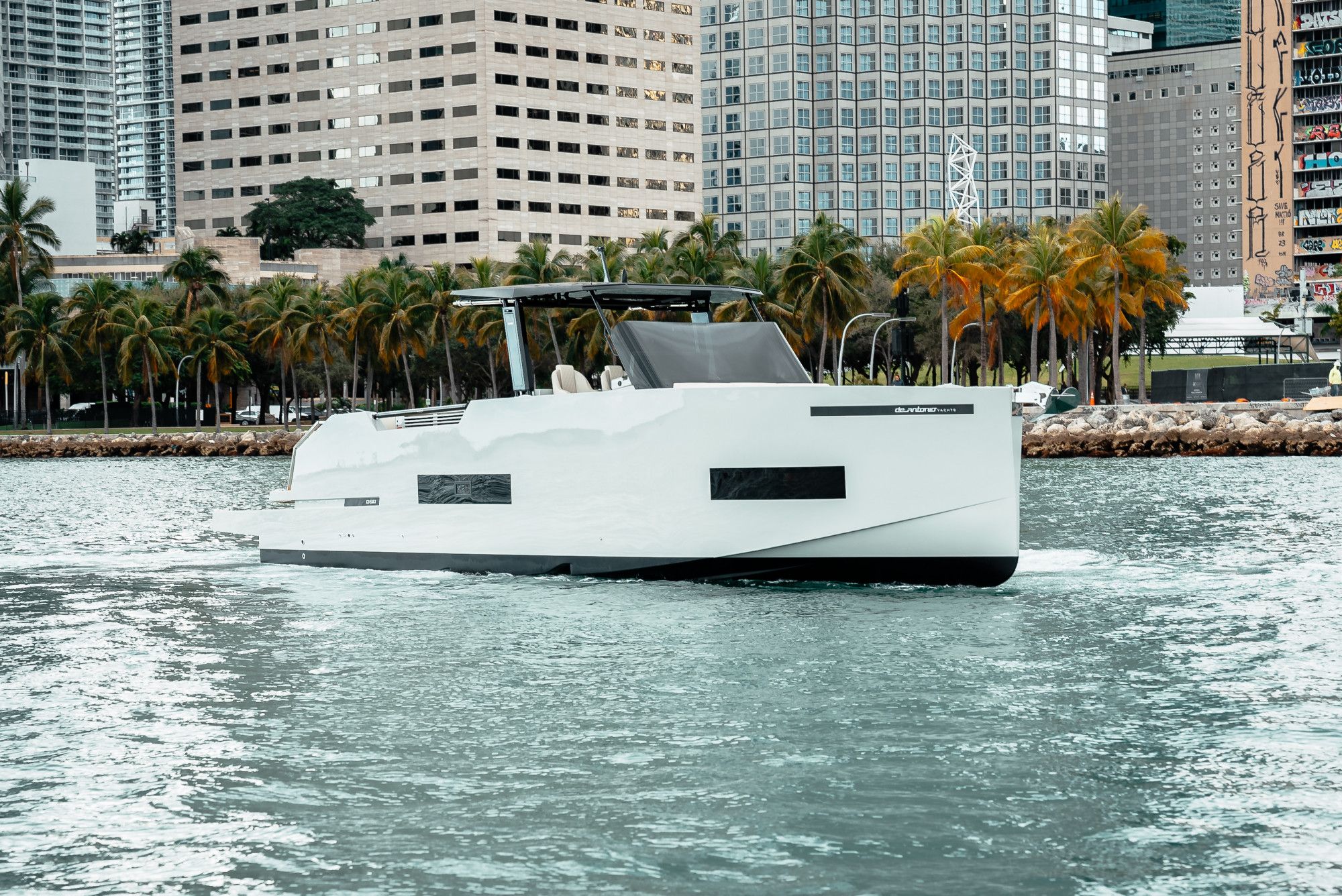 2025 De Antonio Yachts D50 OPEN - 2