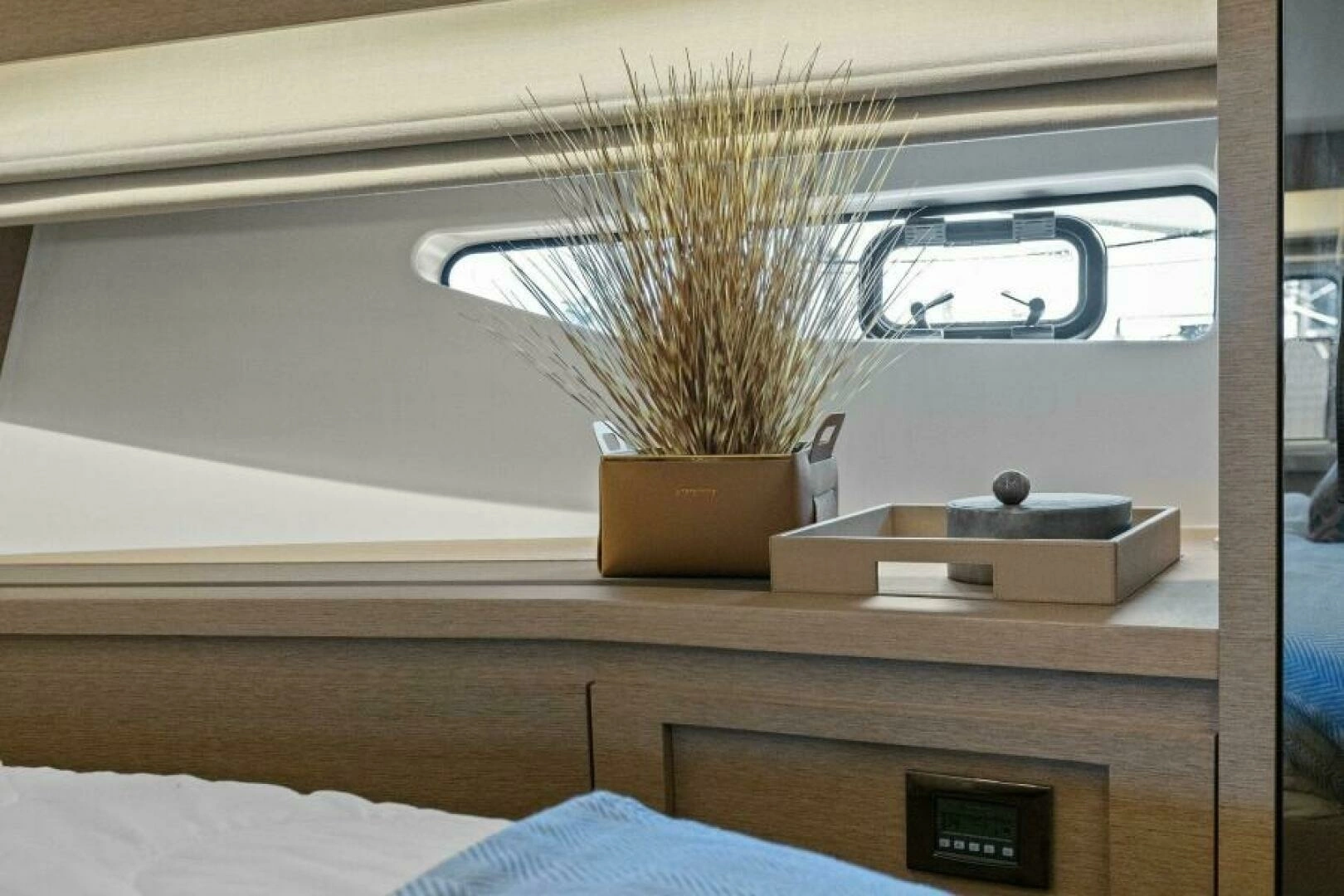 2022 Prestige 590 Flybridge - Image 35