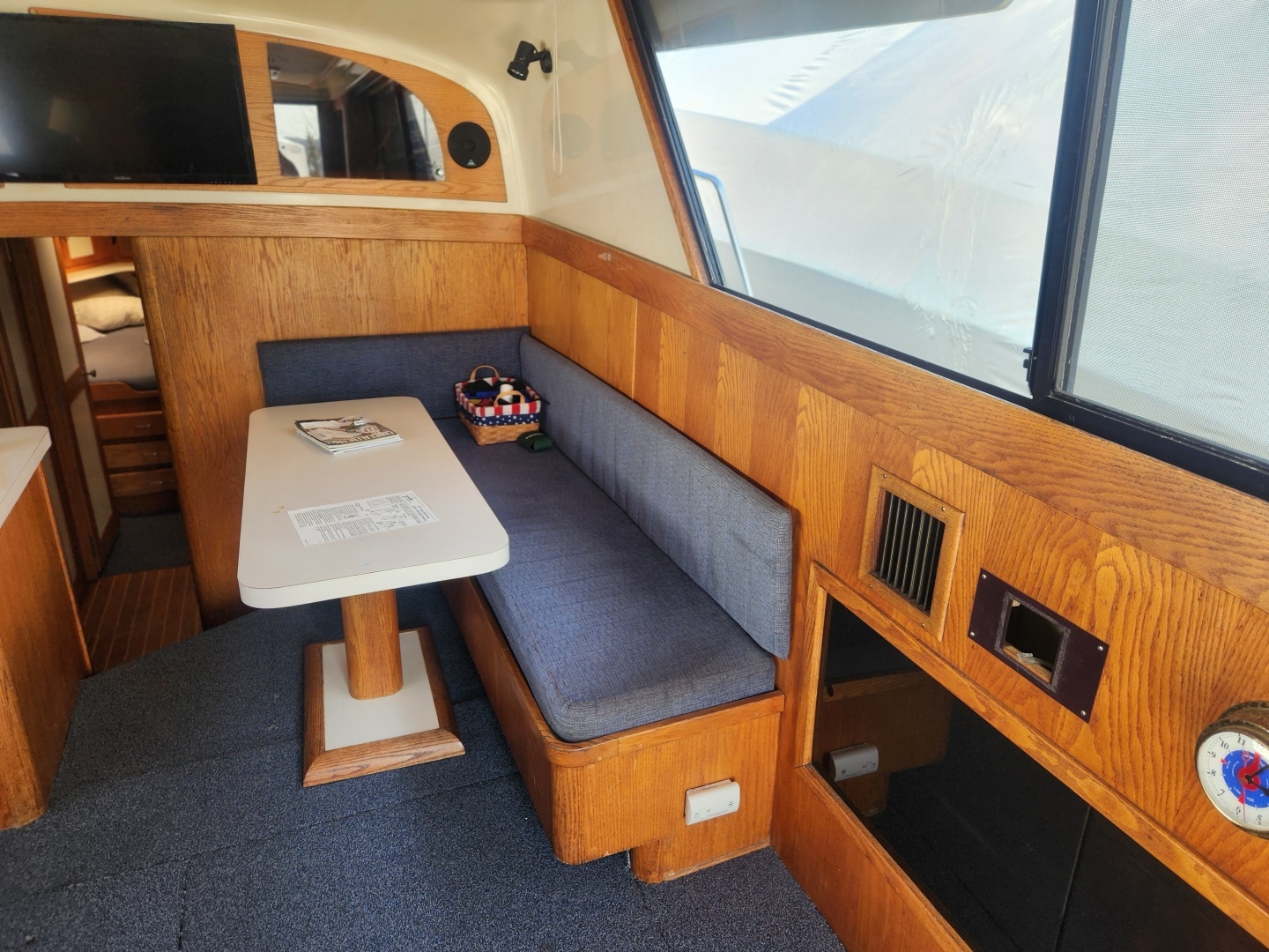 1987 Luhrs Convertible - Image 6