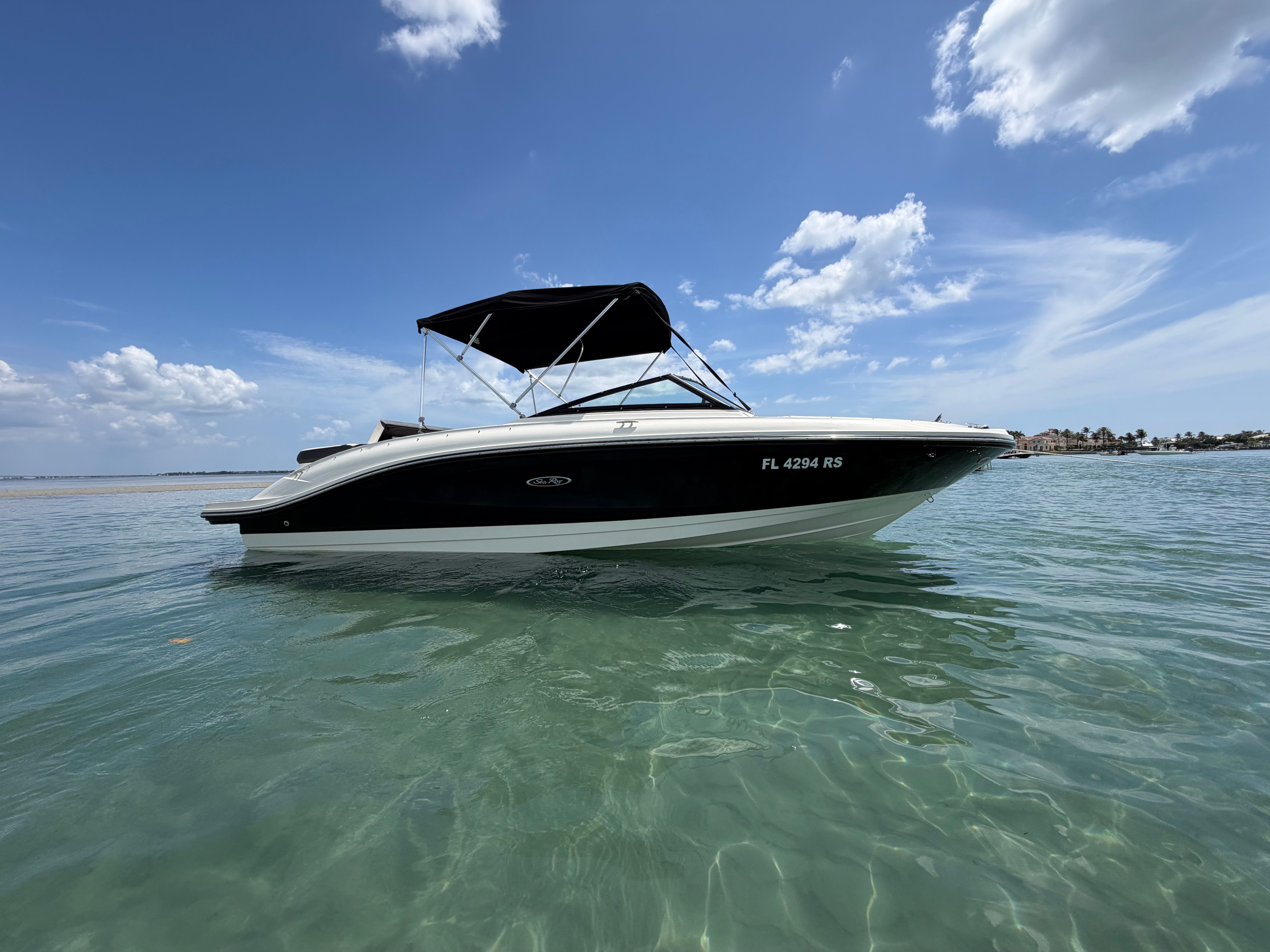 2018 Sea Ray SPX 210