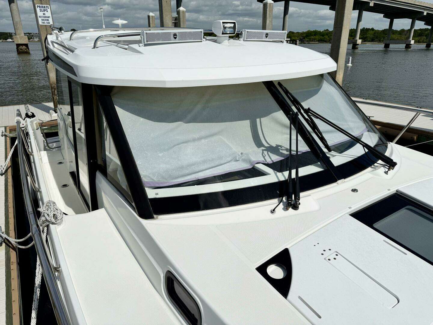 2022 Jeanneau NC 1095 Coupe - Image 10