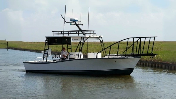 1997 Custom 31 Center Console