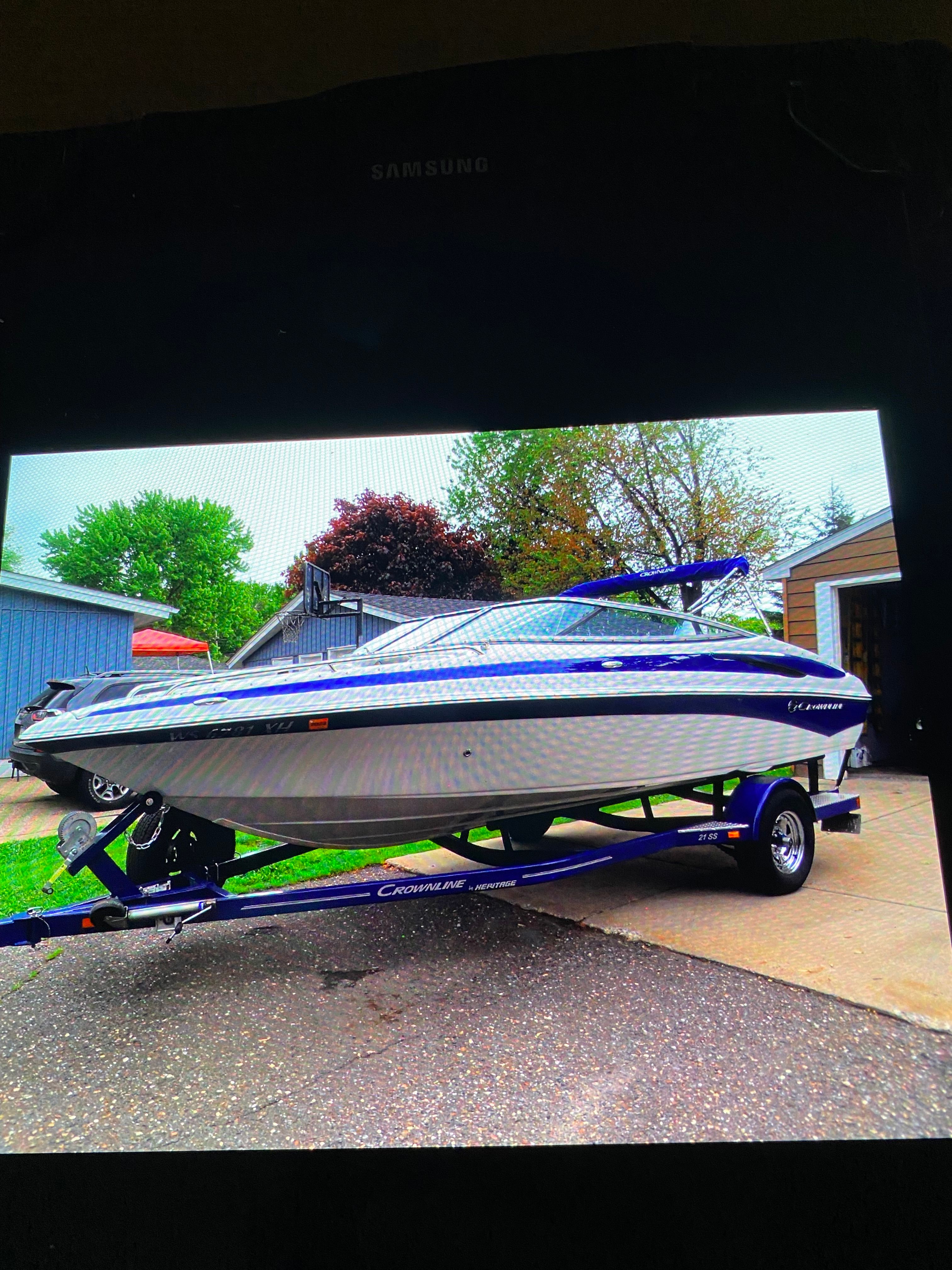 2012 Crownline 21 as bow rider