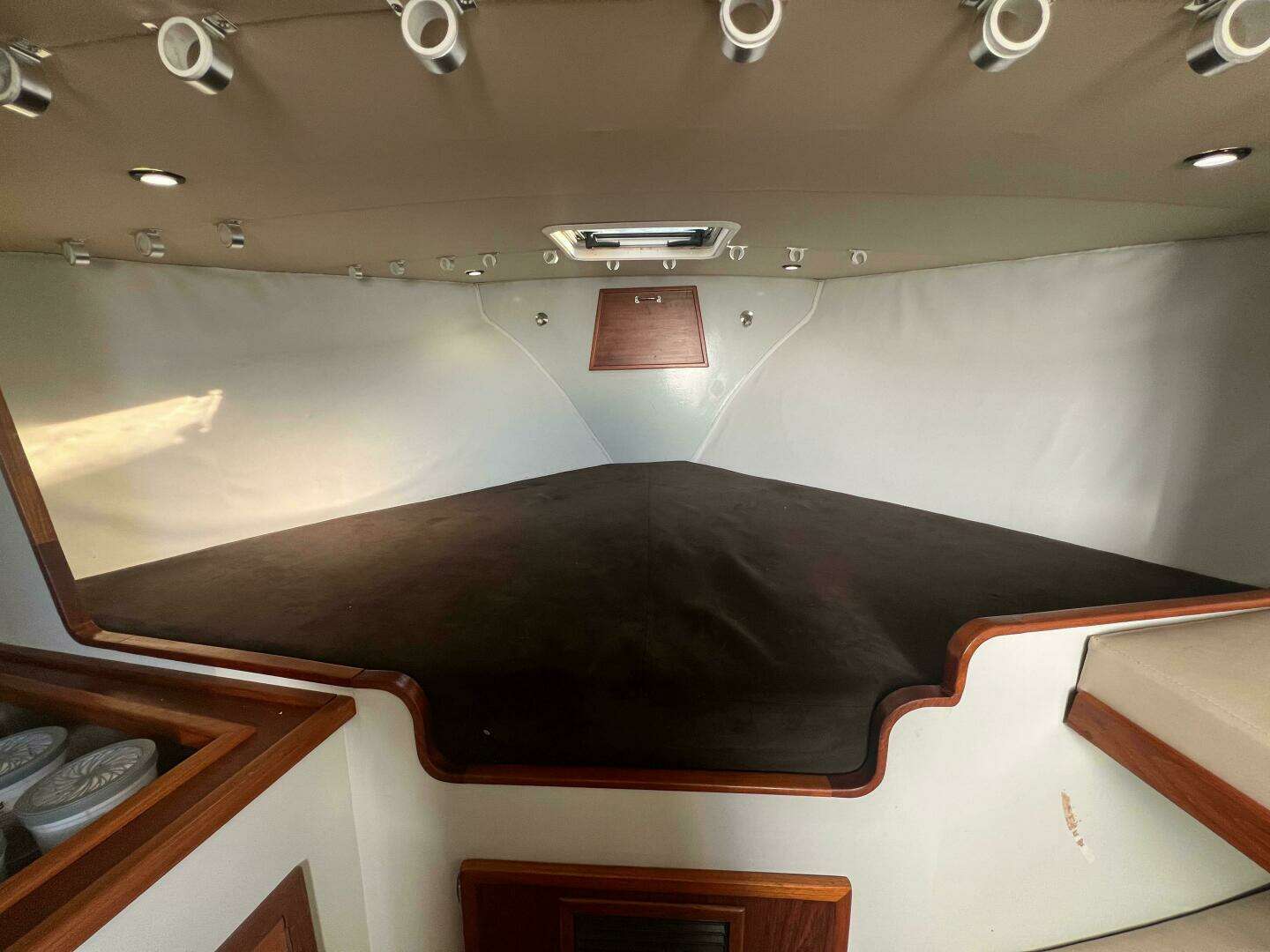 1998 Jersey Cape 36 Express - Image 8