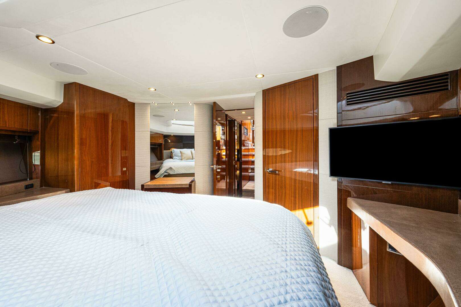 2014 Princess Y72 - Image 149