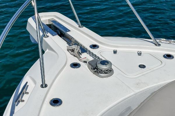2020 Boston Whaler 345 Conquest - 45