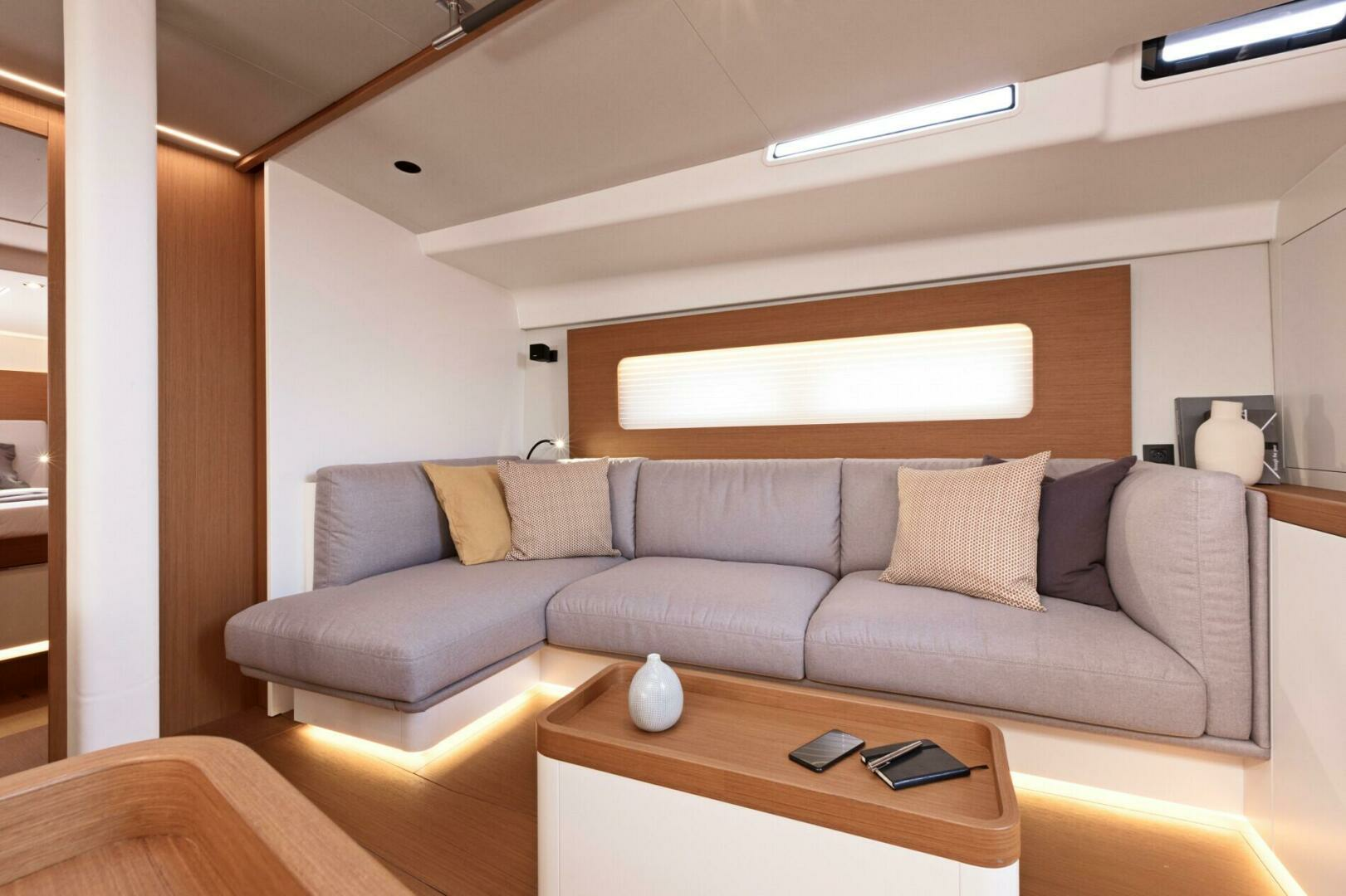 2025 Beneteau First Yacht 53 - Image 15