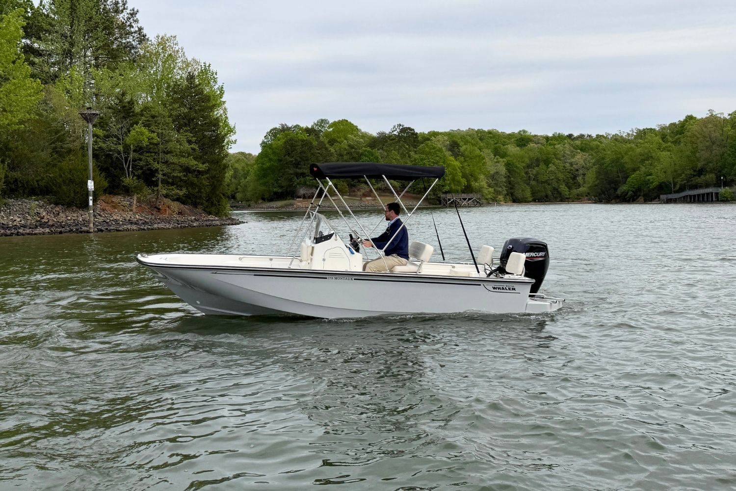 2026 Boston Whaler 170 Montauk