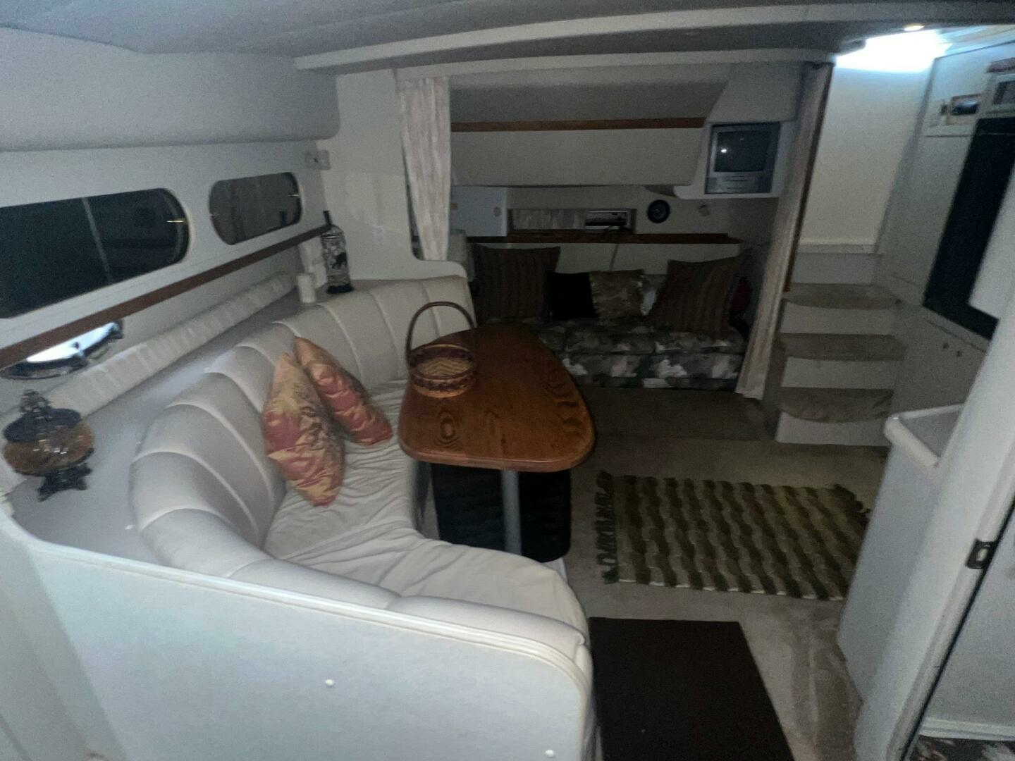 1997 Cruisers Yachts 3575 - Image 23